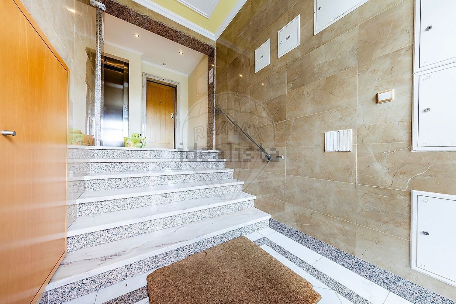 公寓 t2出售在Rua Luís Sttau Monteiro - 详情