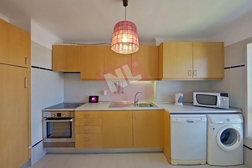 出租公寓 t2在Rua Fernando Gusmão, 17