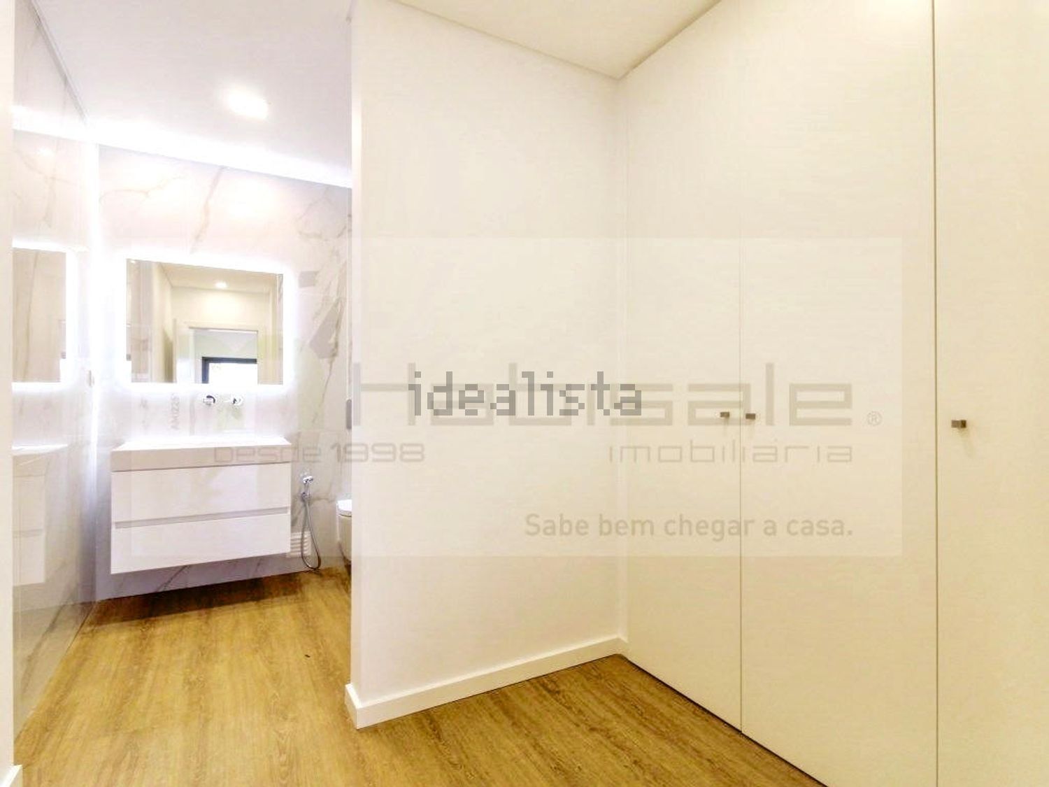 小楼房或独栋别墅出售在Rua Vieira da Silva - 照片