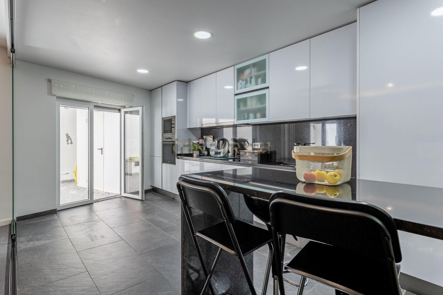 复式公寓出售在Rua Almirante Gago Coutinho, 118 - 厨房