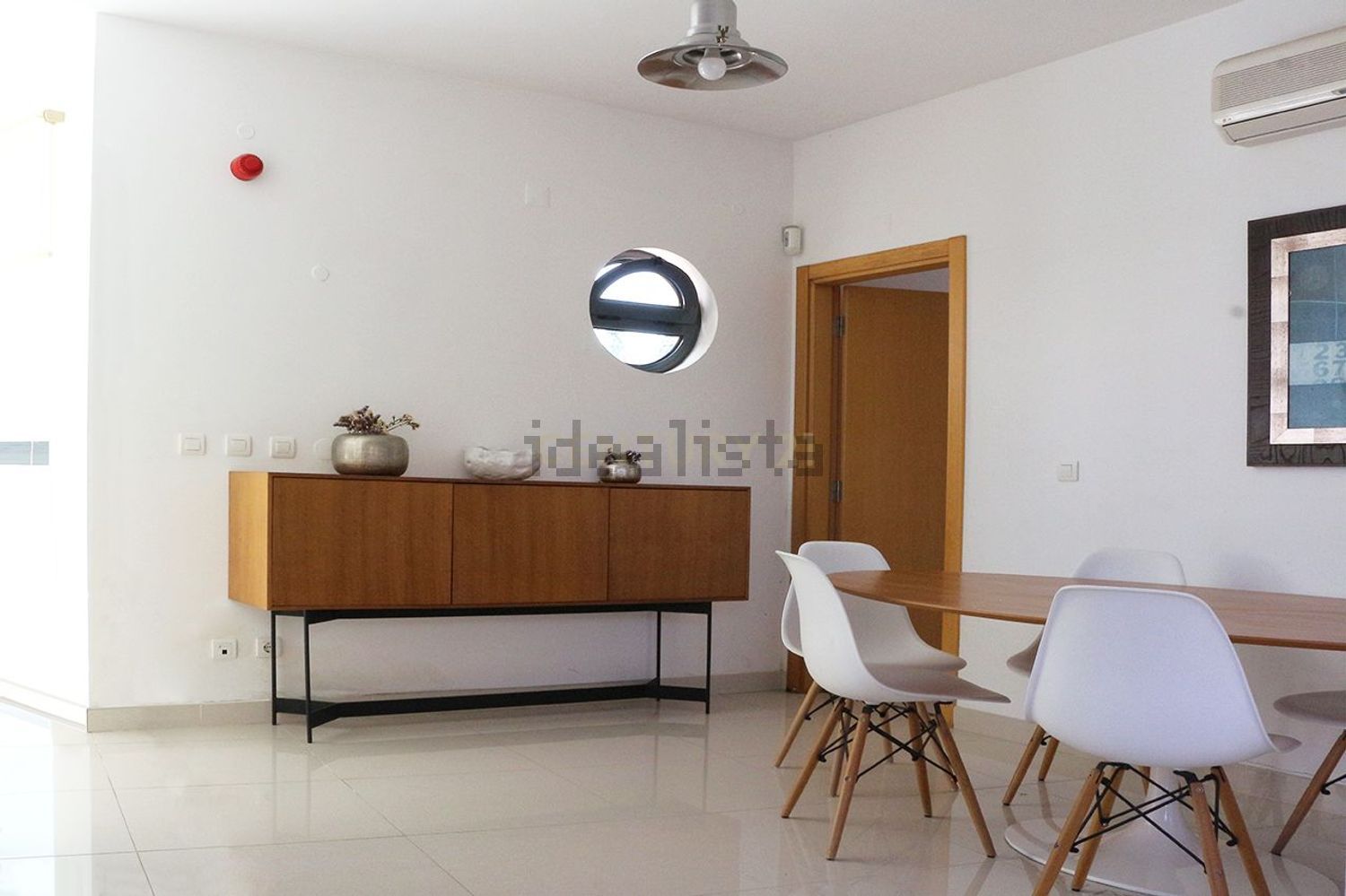 出租小楼房或独栋别墅R. Amadeu de Sousa Cardoso s/n - 客厅