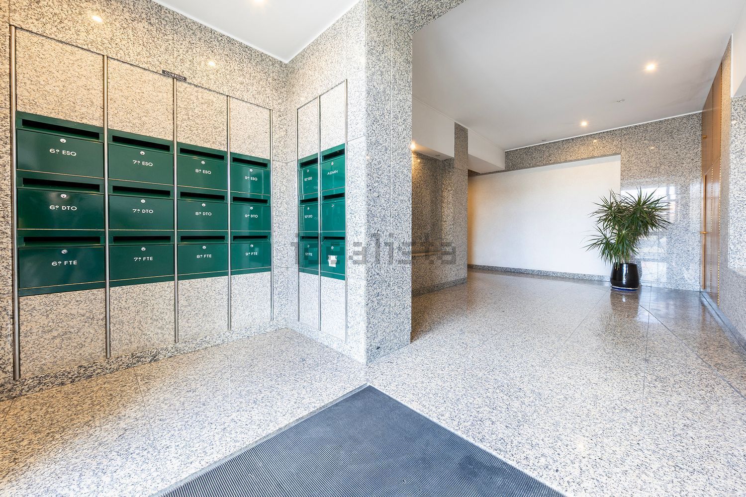 公寓 t4出售在Rua Embaixador Martins Janeira - 共同区域