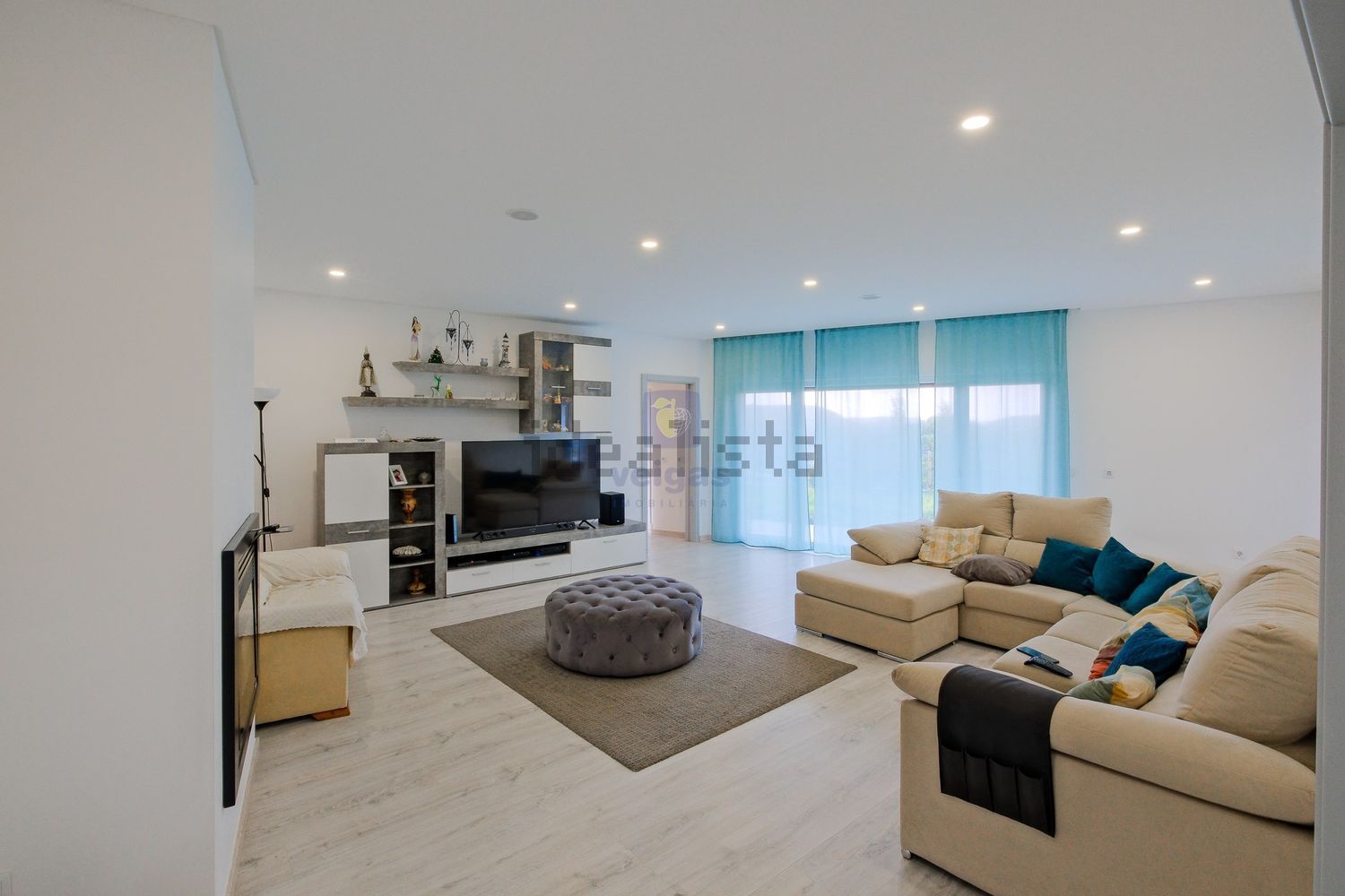 小楼房或别墅出售在Lousa - 客厅