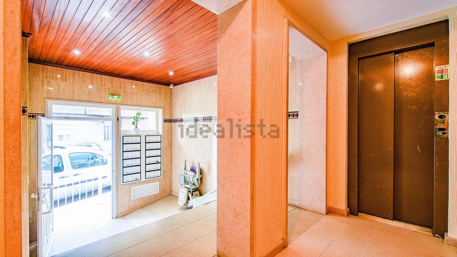 公寓 t3出售在Rua Rafael Bordalo Pinheiro, 18 - 过道