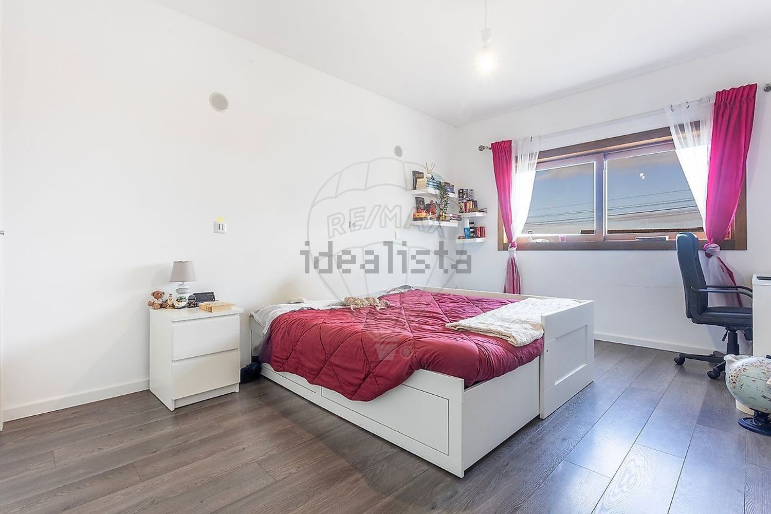 小楼房或独栋别墅出售在Largo do Juncalinho - 卧室