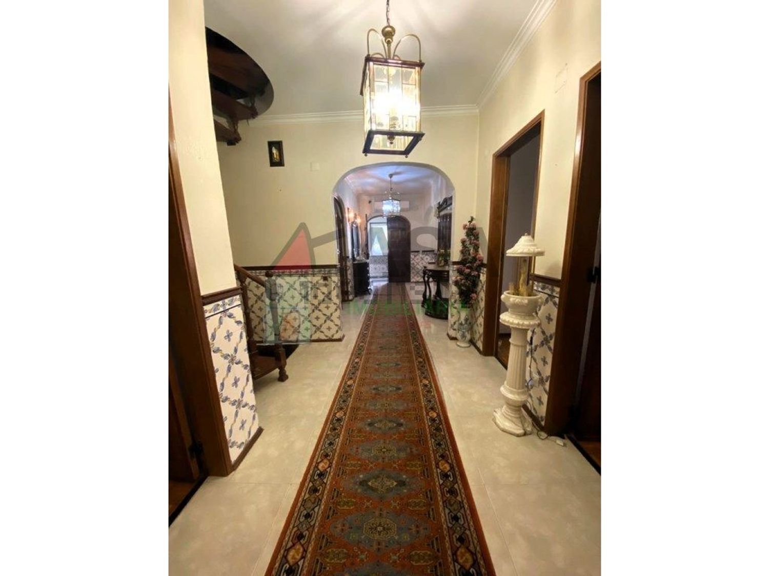 小楼房或独栋别墅出售在Rua Santo Estevão, 194 - 过道