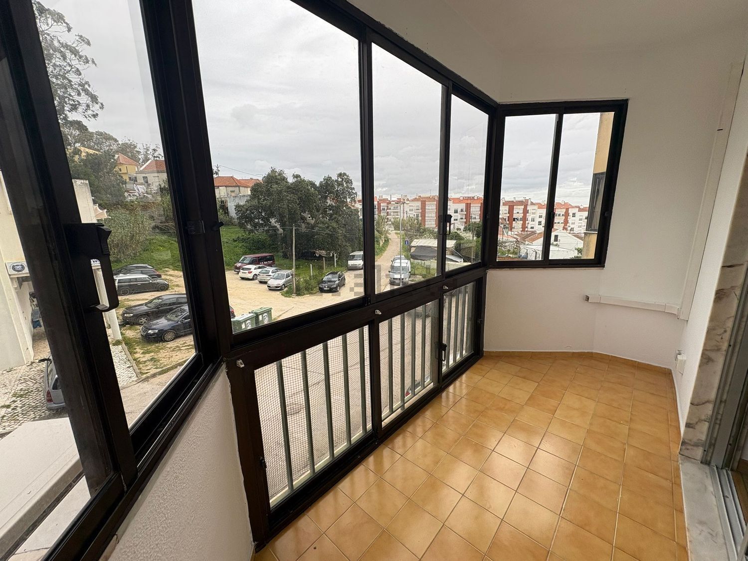 出租公寓 t2在Rua Armando Cortesão, 28 - 阳台