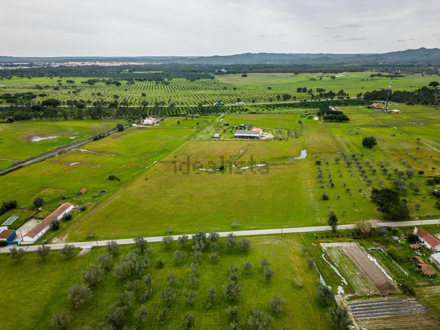 小楼房或独栋别墅出售在Grândola e Santa Margarida da Serra - 视线