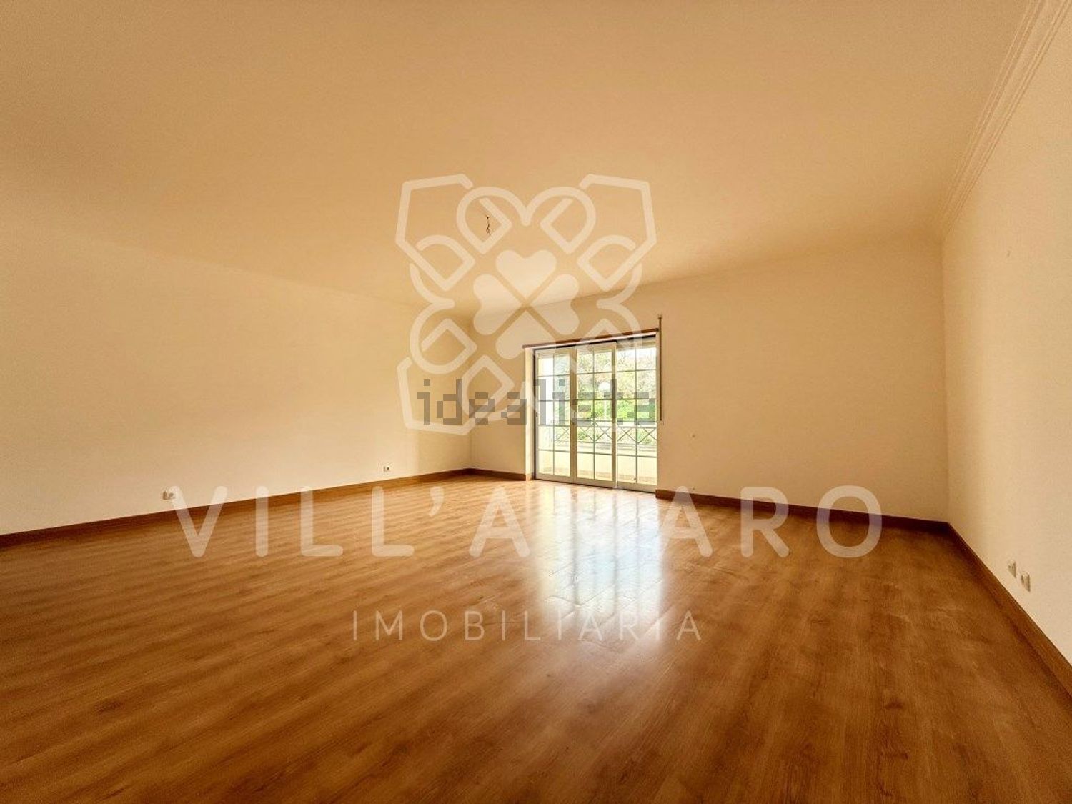 公寓 t2出售在Rua dos Bombeiros Voluntários - 客厅