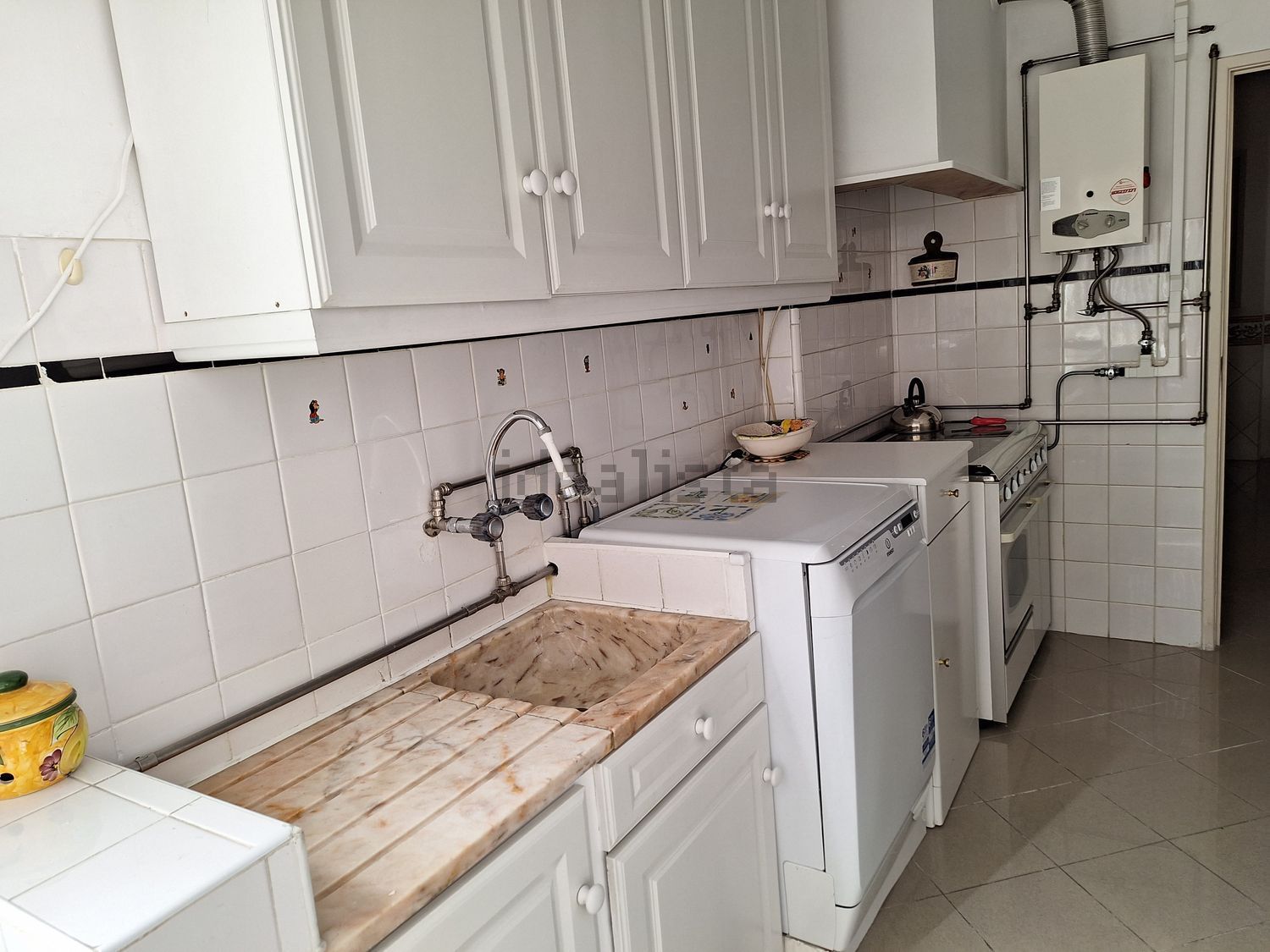 出租公寓 t2在Avenida Dom Afonso Henriques - 厨房