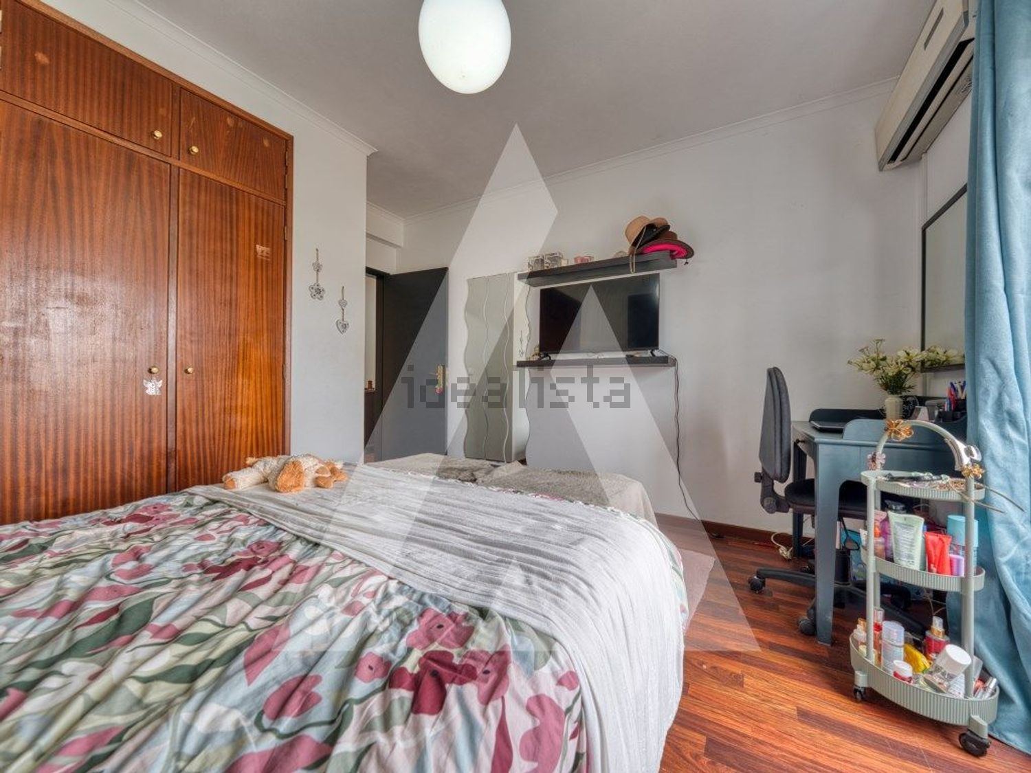 小楼房或独栋别墅出售在Lamas e Cercal - 卧室