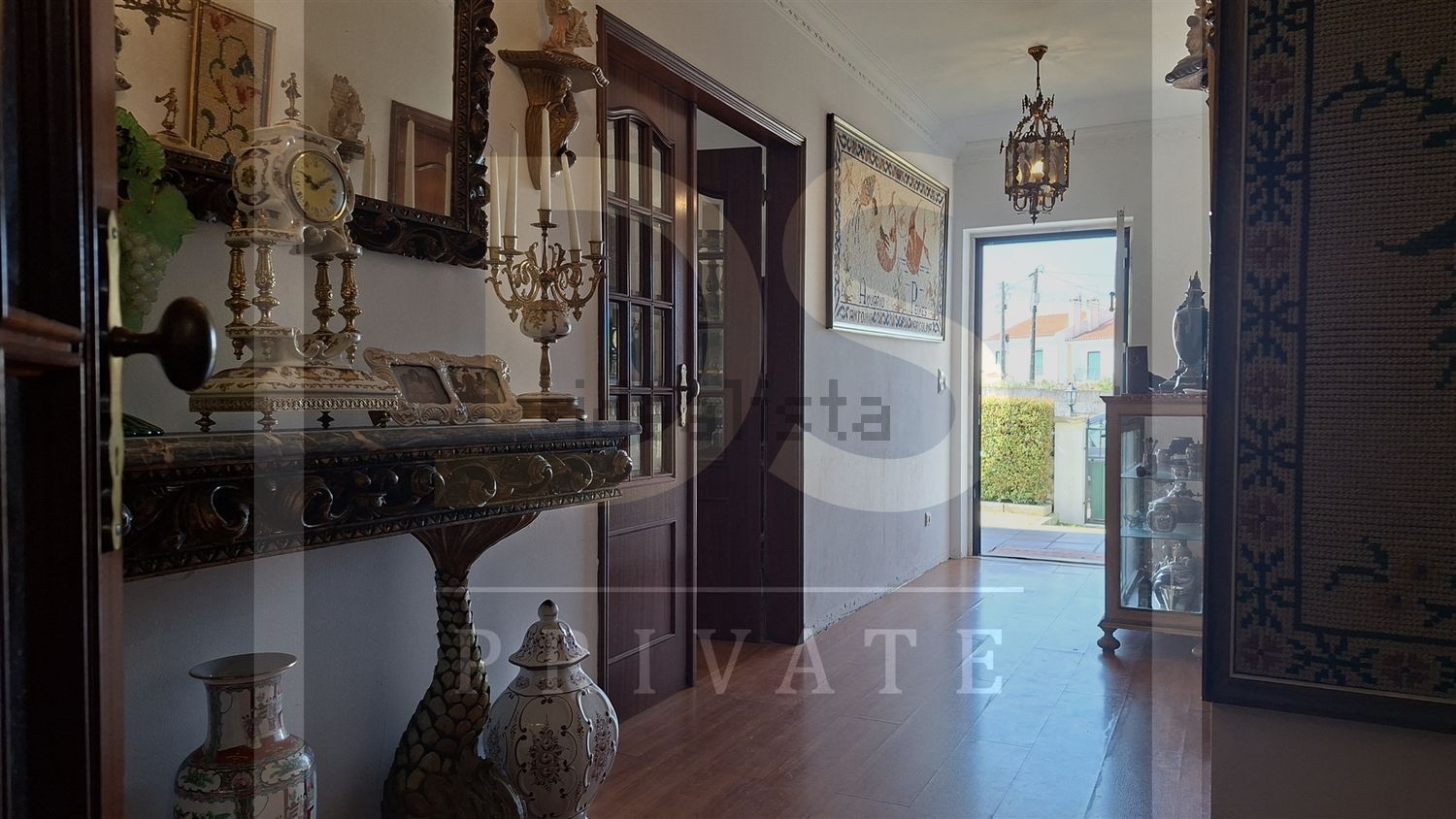 小楼房或独栋别墅出售在Santo Isidoro - 前厅