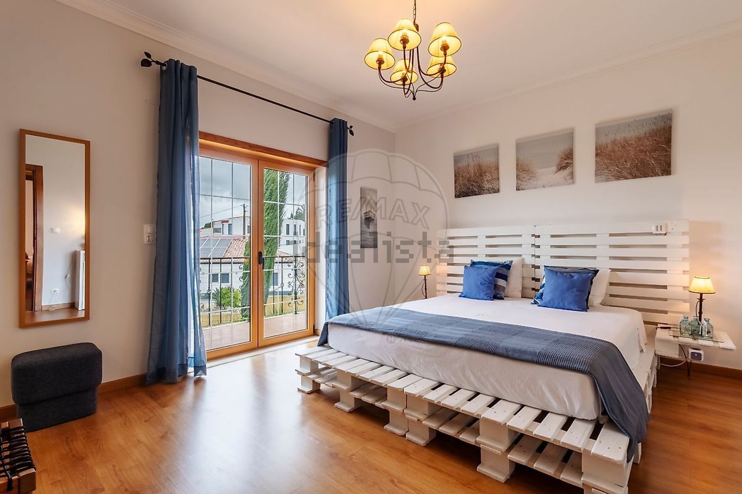 小楼房或独栋别墅出售在Estrada de Paços - 卧室