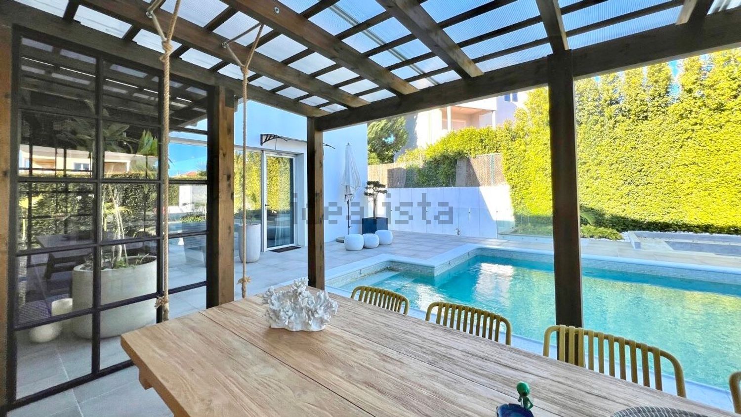 小楼房或独栋别墅出售在Rua Mato das Cruzadas - 阳台