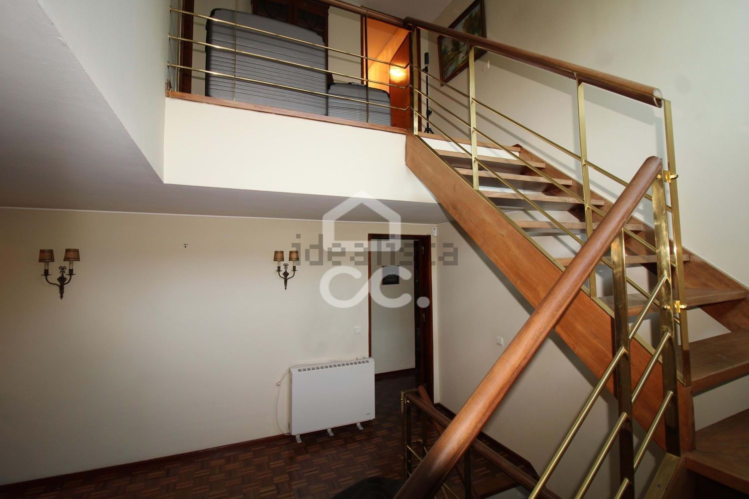 小楼房或独栋别墅出售在Santo Antão e São Julião do Tojal - 详情