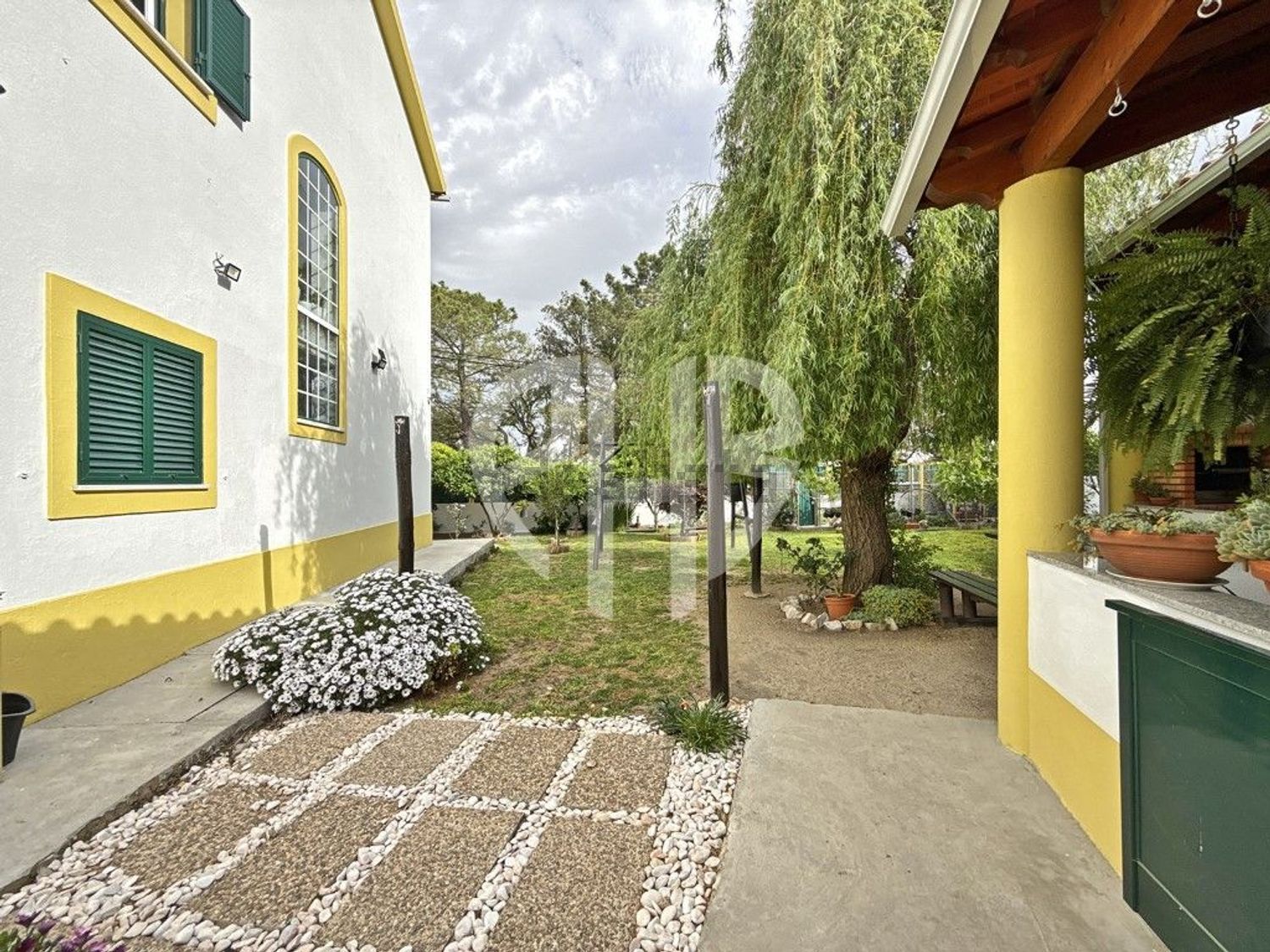 小楼房或独栋别墅出售Cm1029 - 外立面