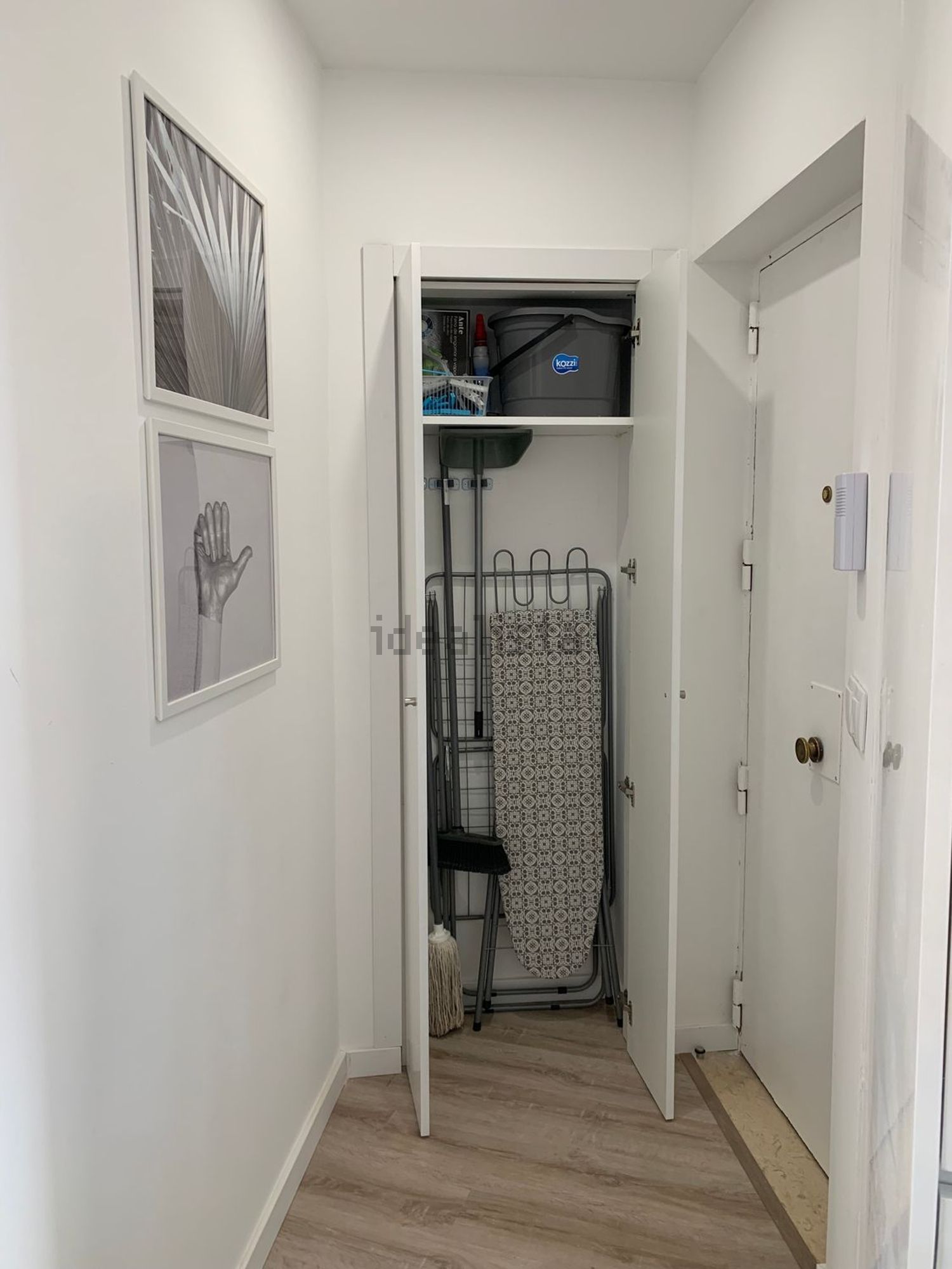 出租房间在Rua Sargento Armando Monteiro Ferreira, 17 - 前厅