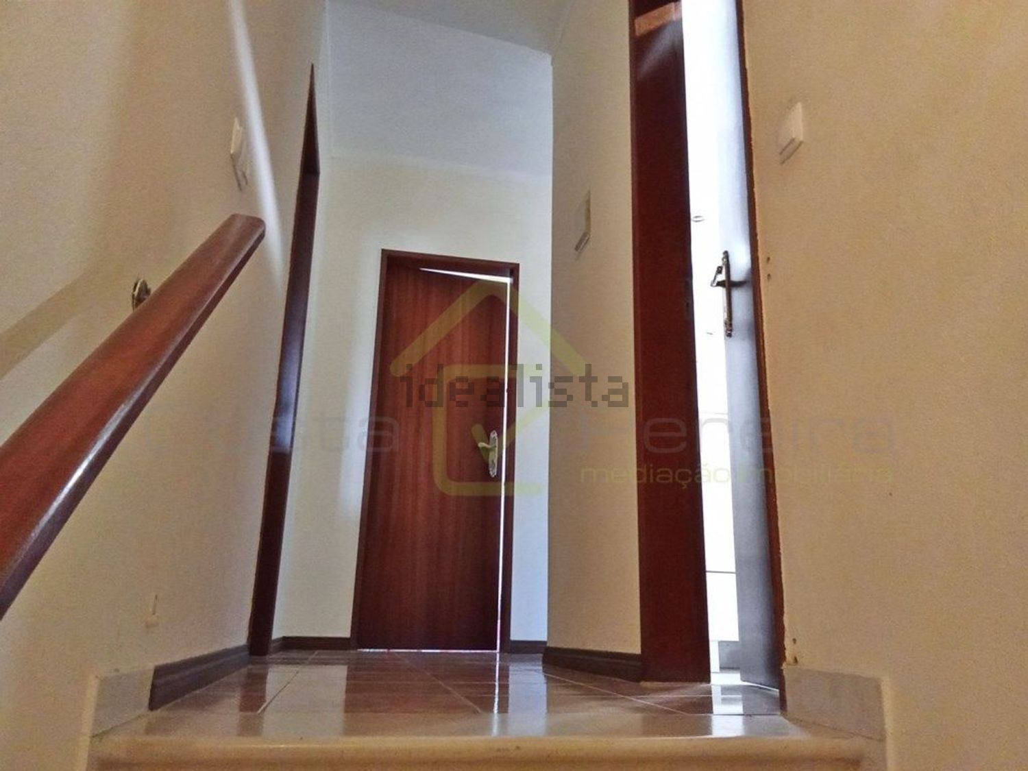 小楼房或独栋别墅出售在Vimeiro - 前厅