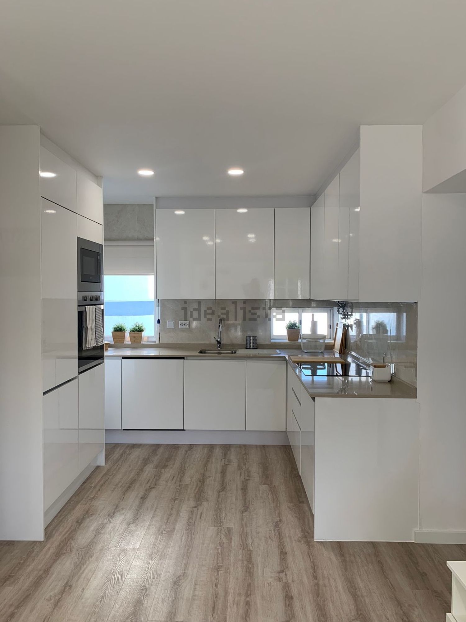 出租房间在Rua Sargento Armando Monteiro Ferreira, 17 - 厨房