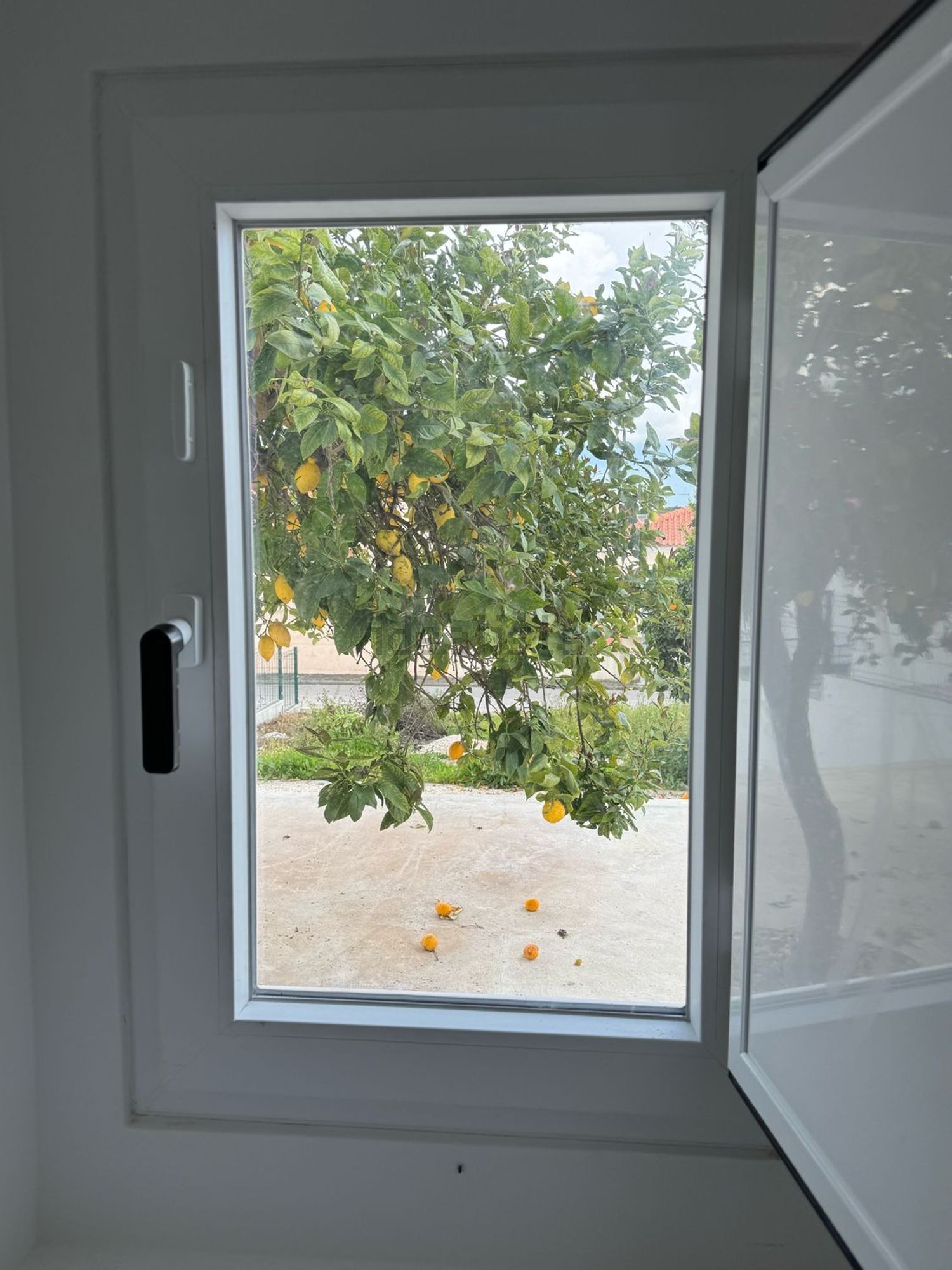 小楼房或独栋别墅出售在Largo da Aldeia, 22 - 照片