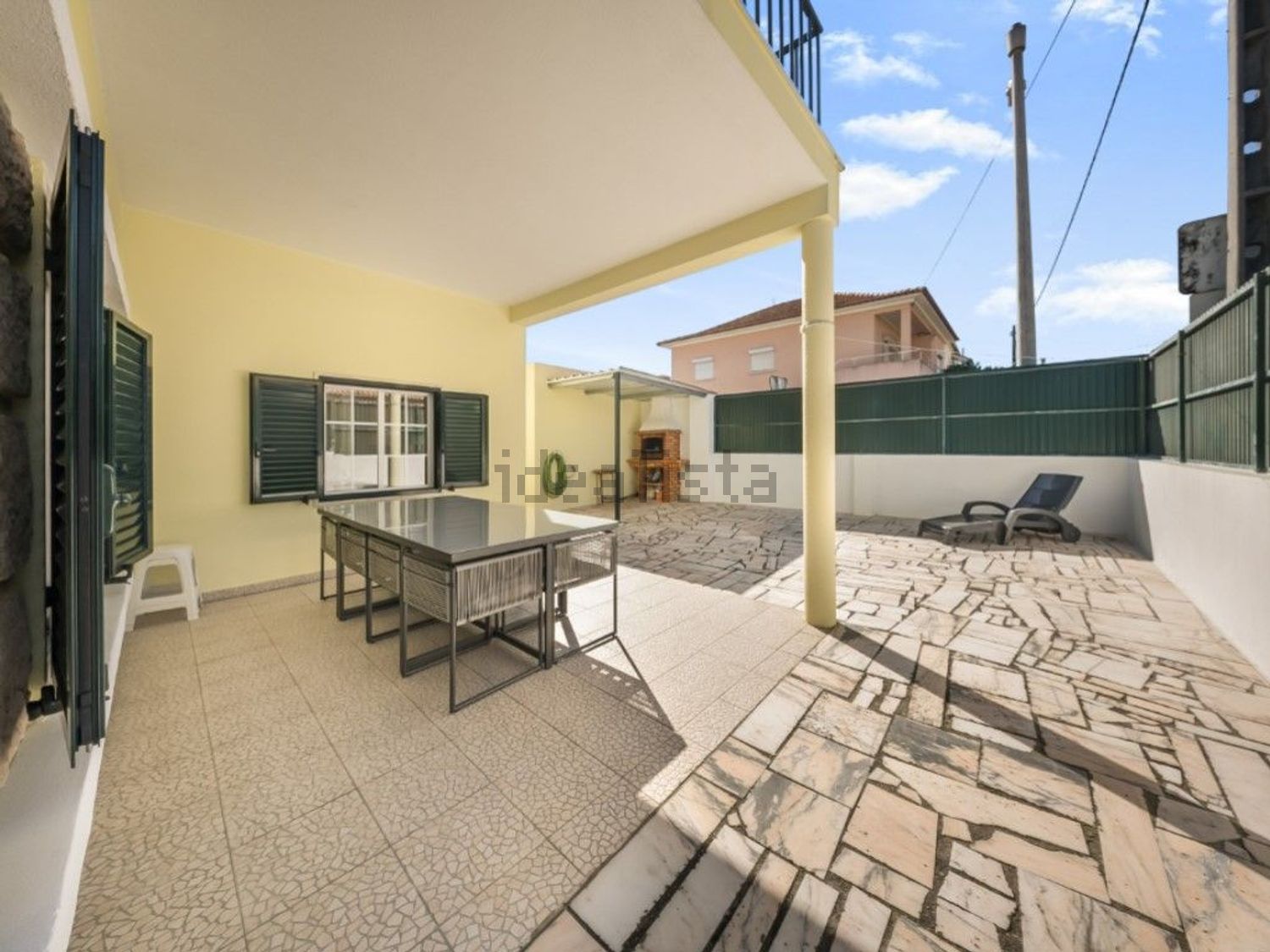 小楼房或独栋别墅出售在Rua da Liberdade - 阳台