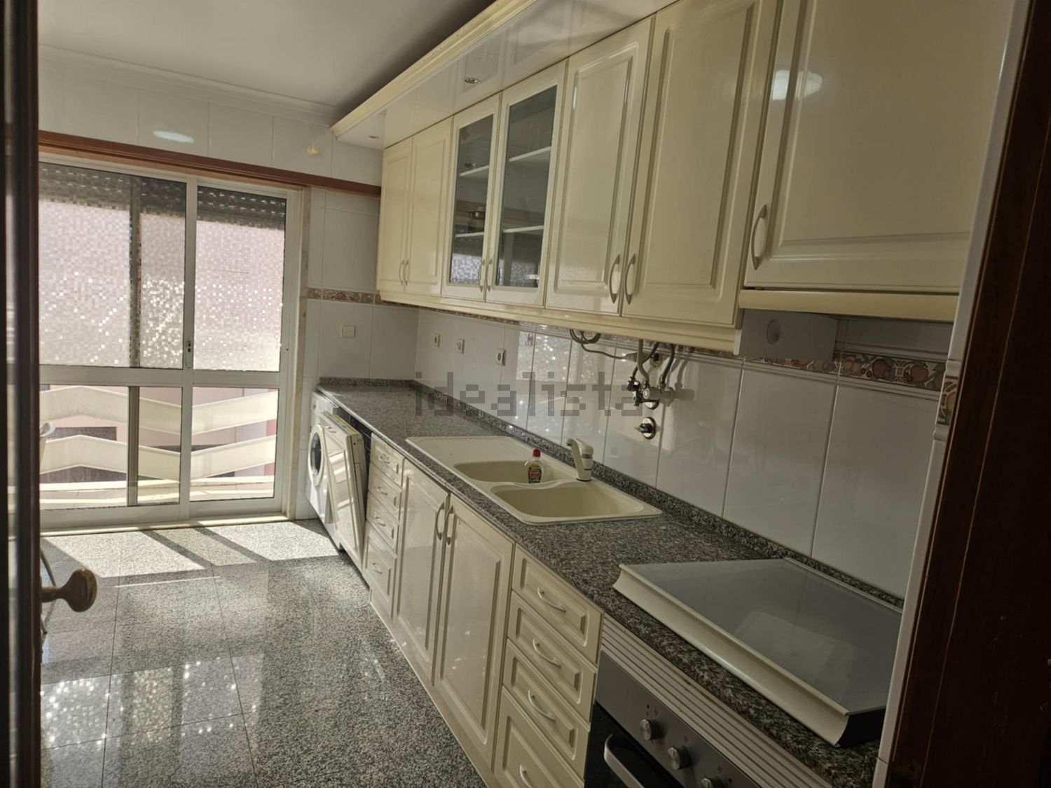 出租公寓 t2在Rua Miguel Torga, 194 - 厨房