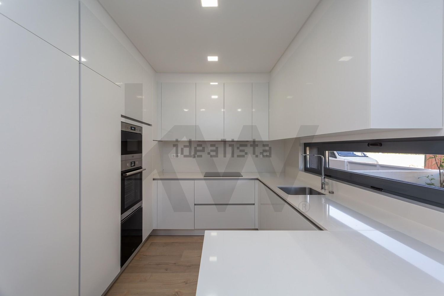 双拼别墅出售在Rua Marechal Craveiro Lopes s/n - 厨房