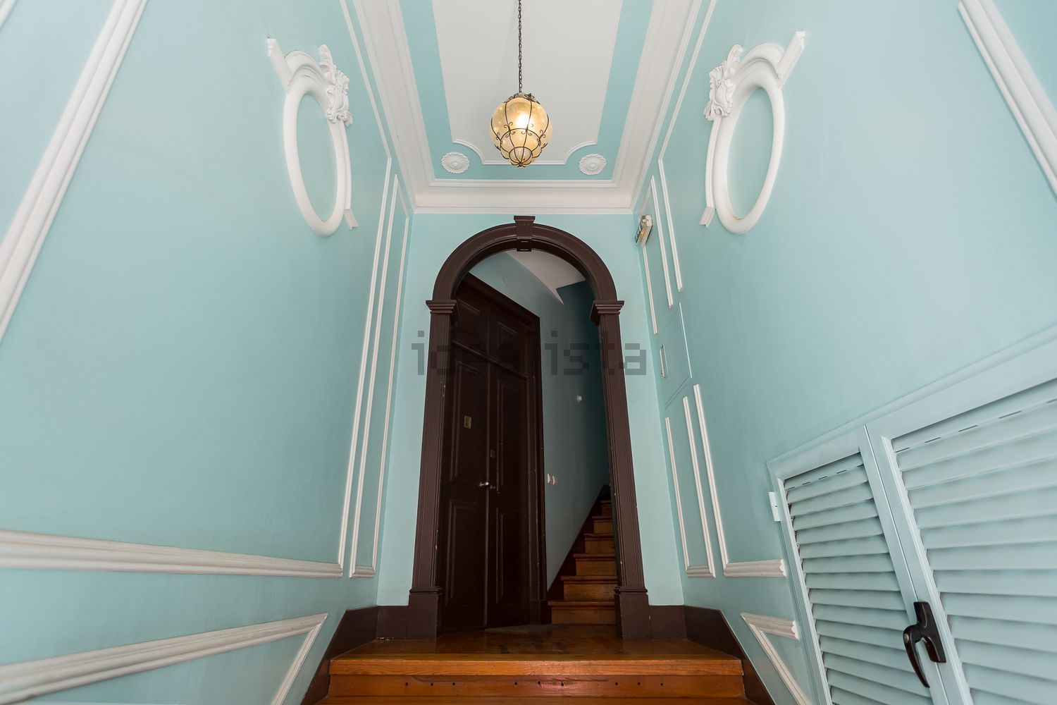 复式公寓出售在Rua das Taipas - 楼梯