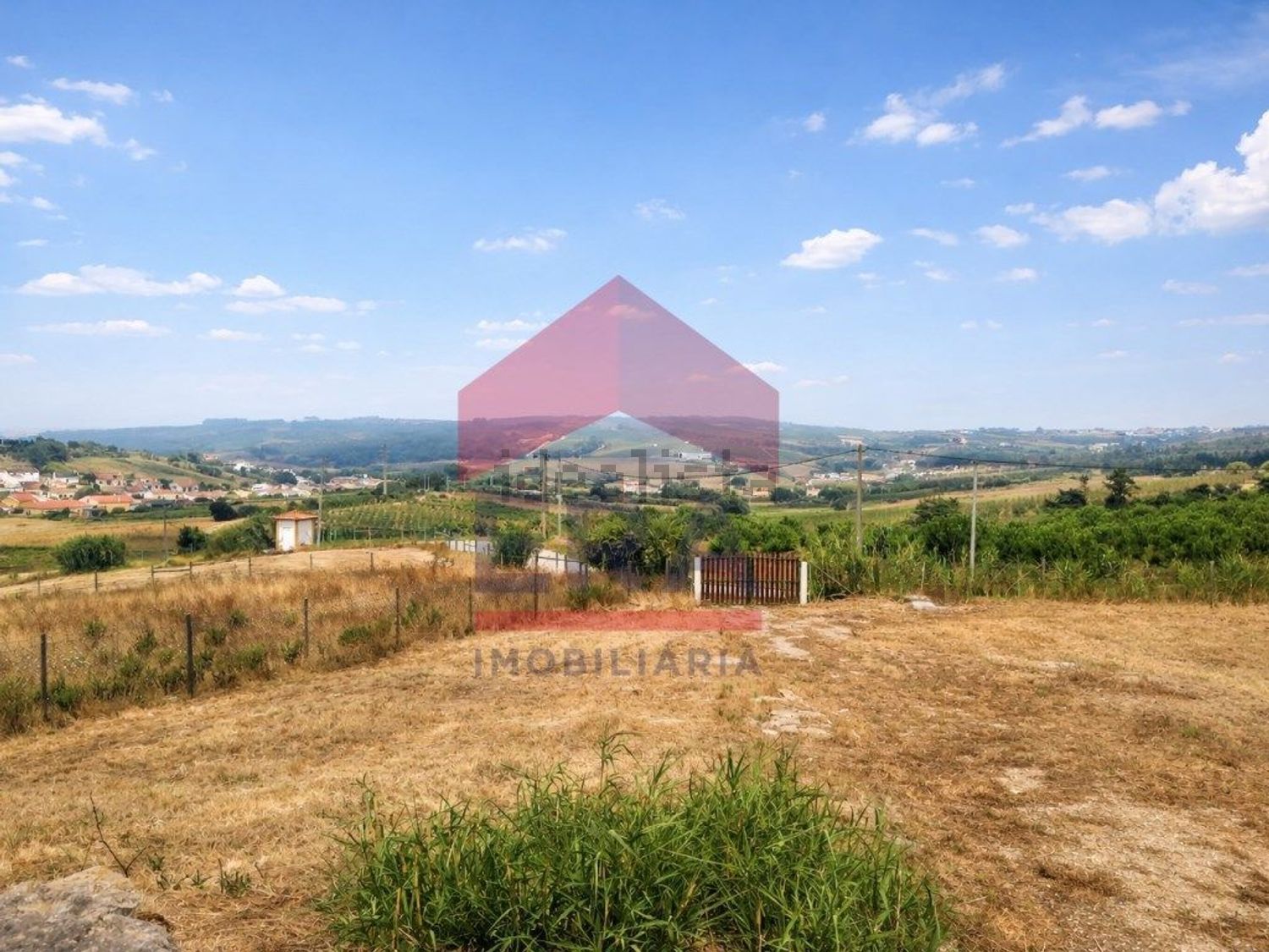 小楼房或独栋别墅出售在Rua da Bela Vista - 视线