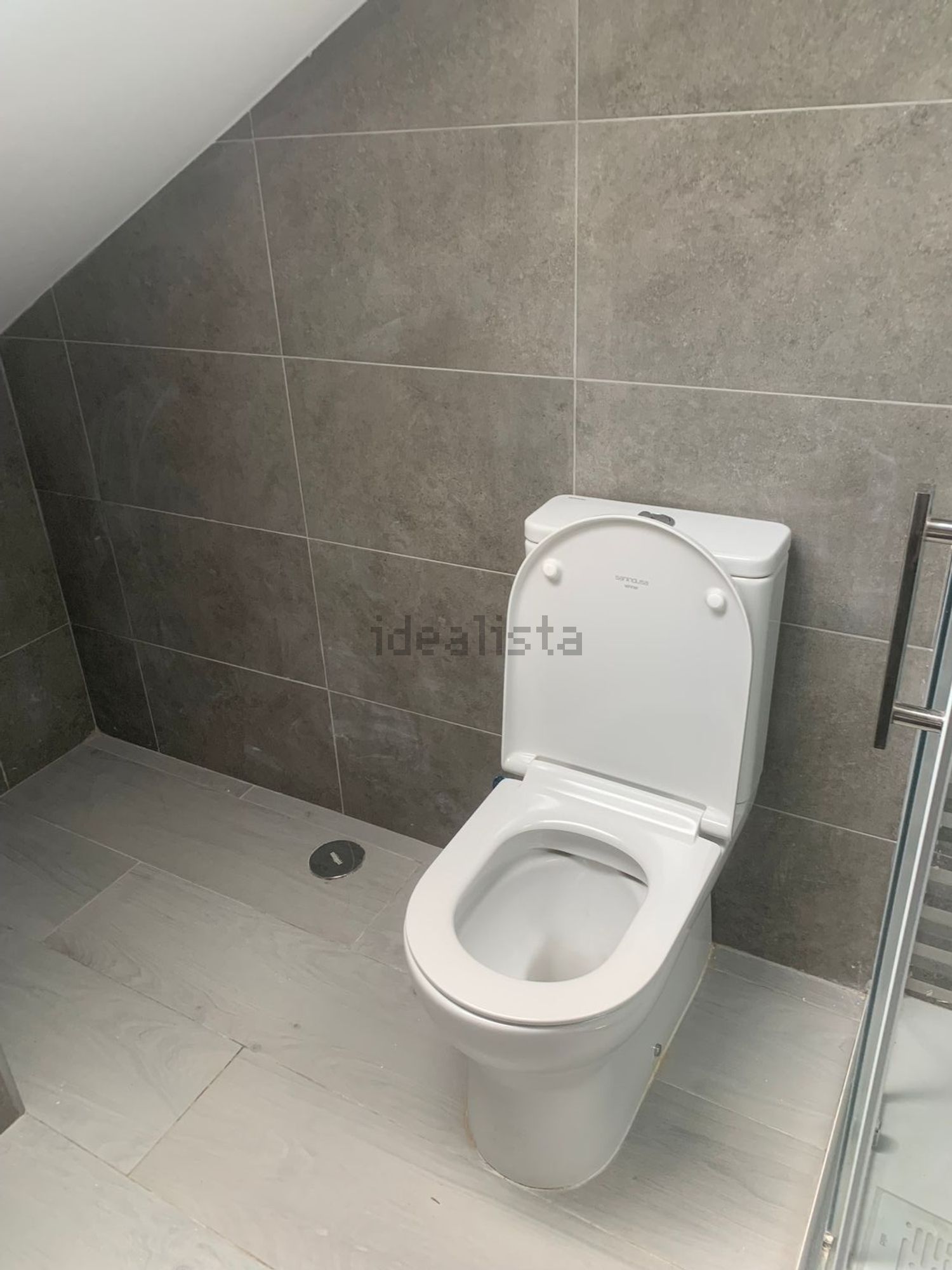 出租公寓 t2在Rua Doutor Gabriel Spínola, 3 - 卫生间