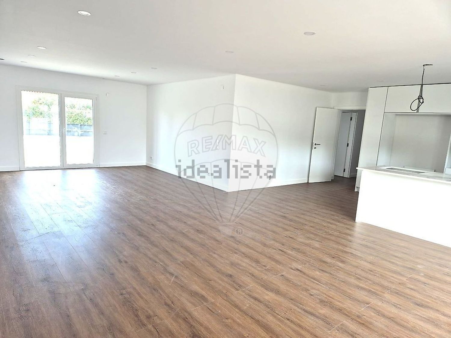 小楼房或独栋别墅出售在Rua 27 - 居住