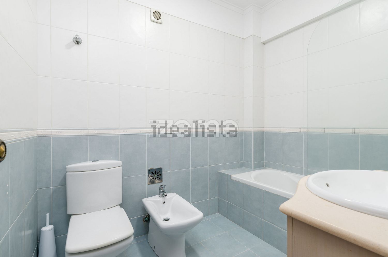 公寓 t2出售在Rua Movimento das Forças Armadas, 32 - 卫生间