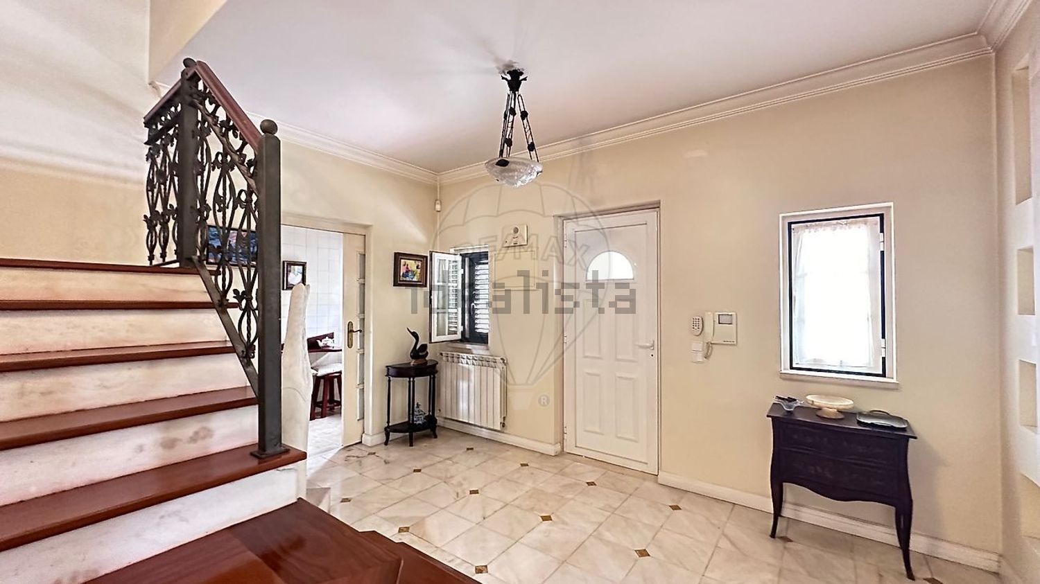 小楼房或独栋别墅出售在Rua da Mofina - 照片