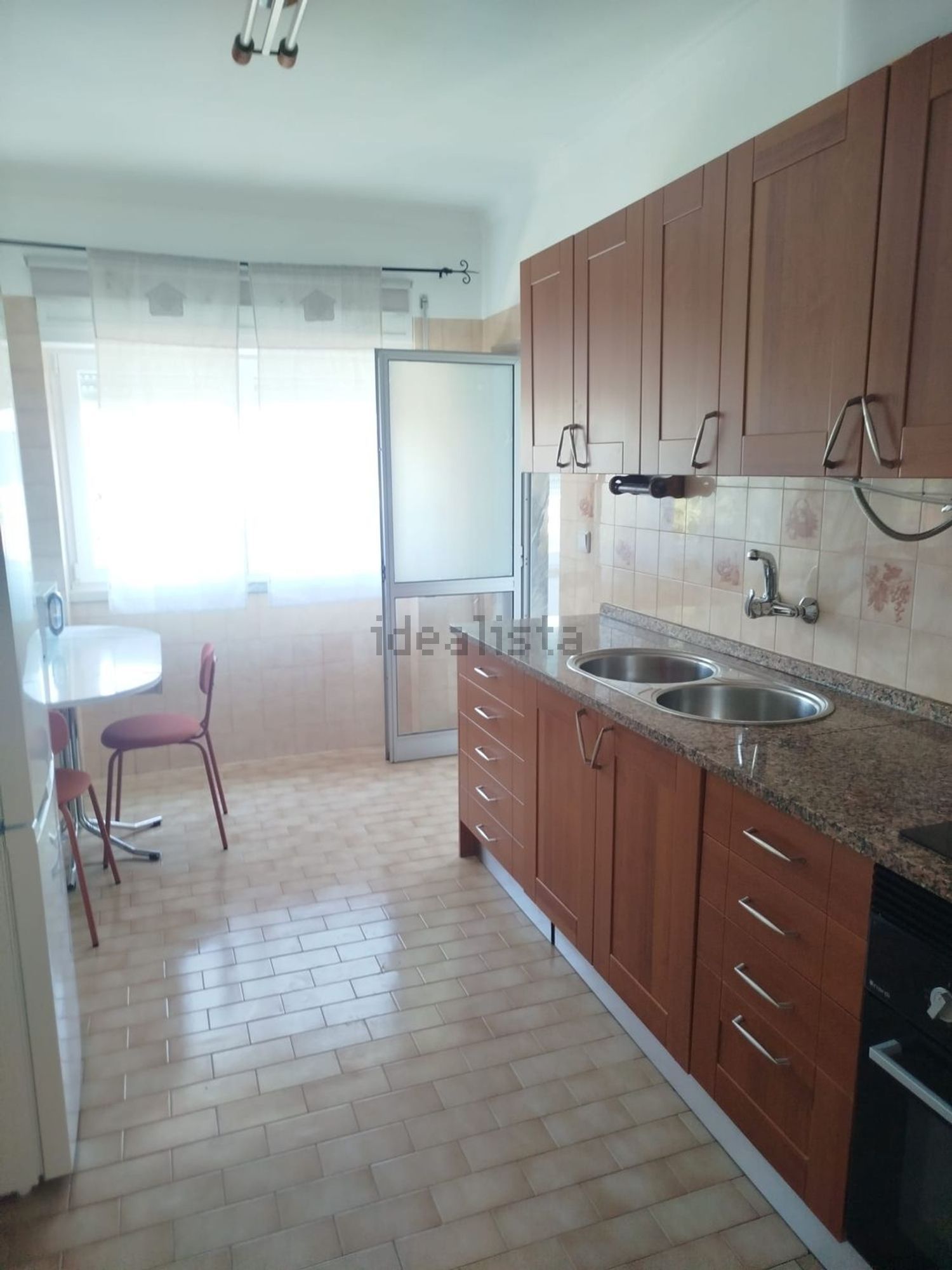 出租房间在Avenida professor egas moniz, 26 - 厨房