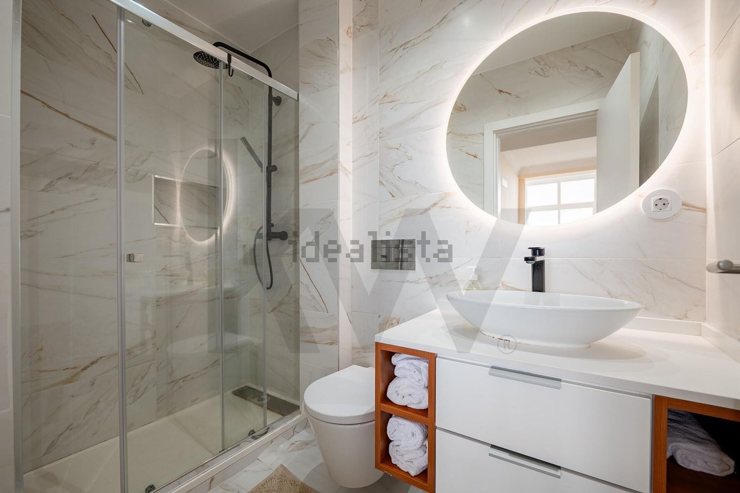 公寓 t2出售在Rua General Justiniano Padrel s/n - 卫生间