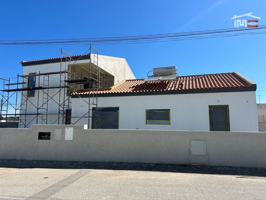 小楼房或独栋别墅出售在Beco Dos Talhadas