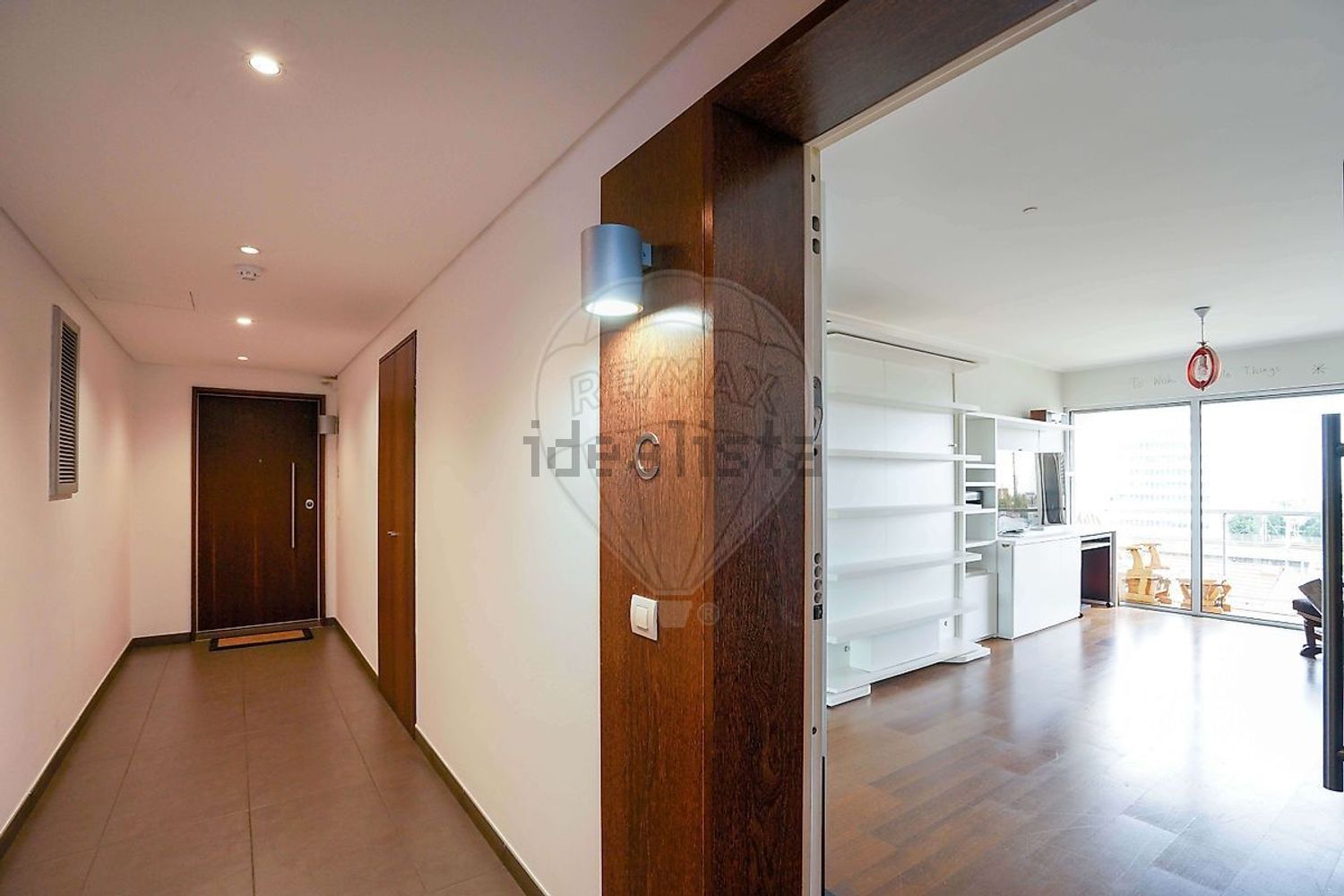 公寓 t1出售在Rua Centieira - 过道