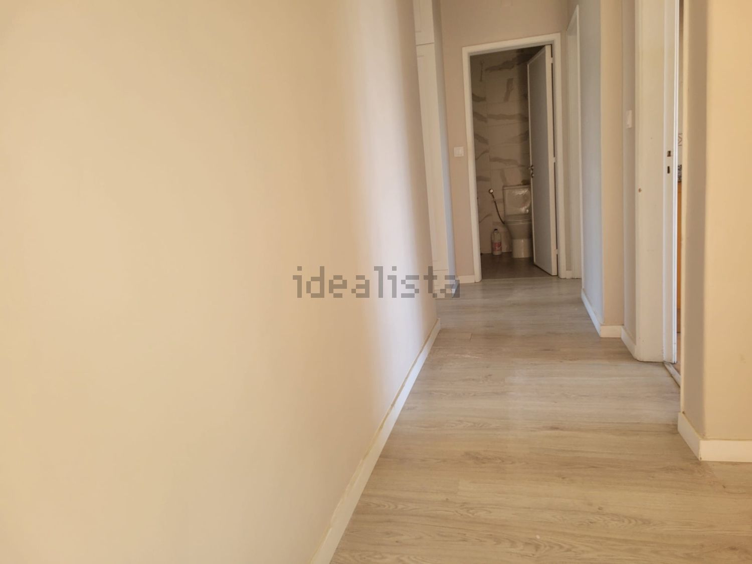 出租公寓 t2在Rua Cidade de Aveiro - 过道