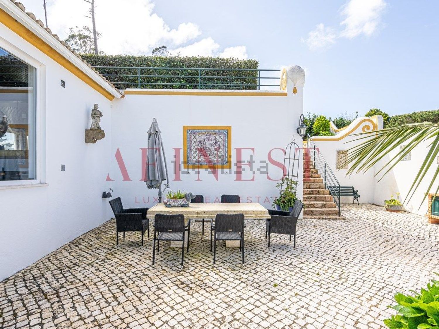 出租小楼房或独栋别墅在Rua Alto do Tanque Novo - 外立面