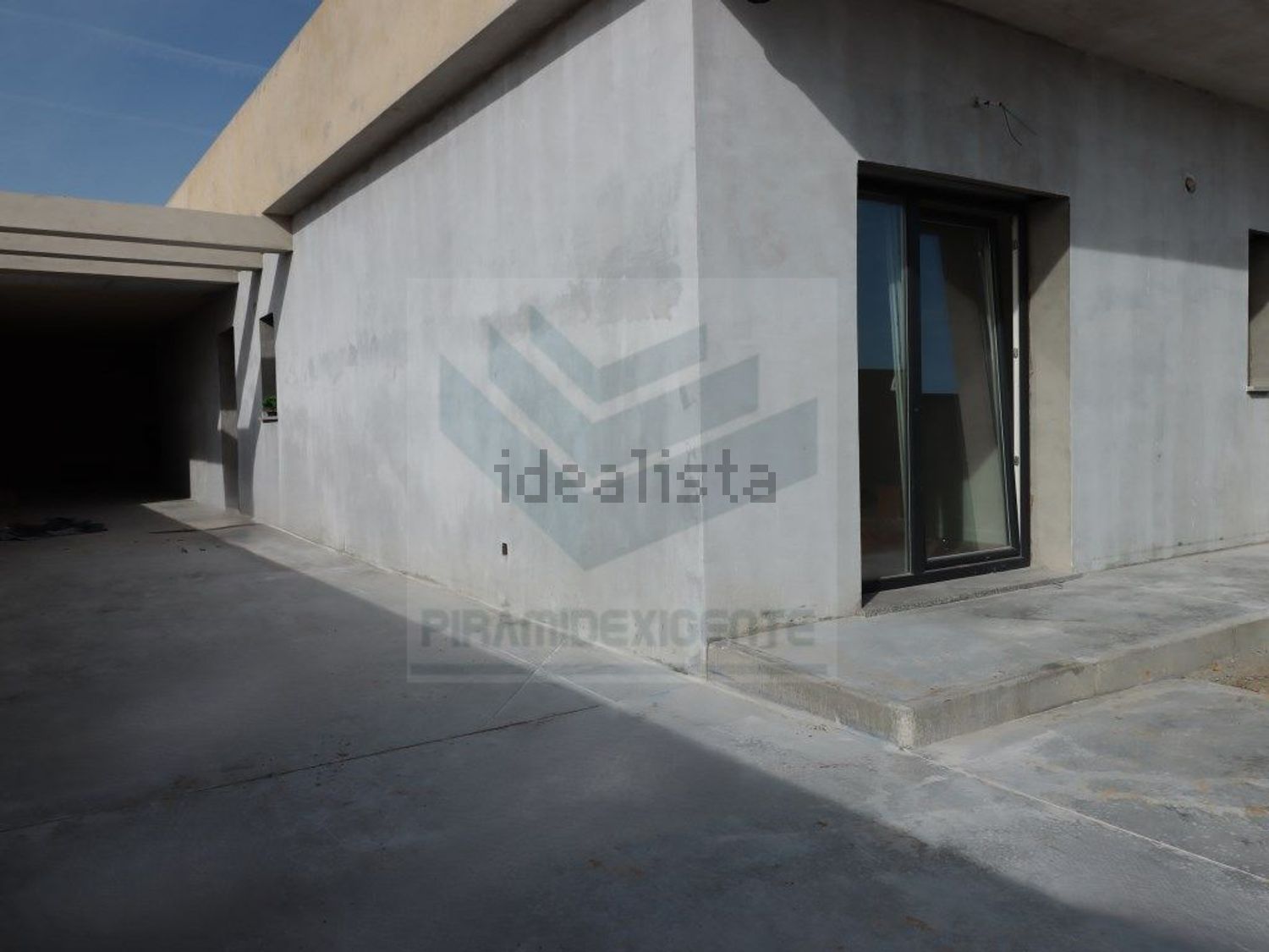 小楼房或独栋别墅出售在Moita - 照片