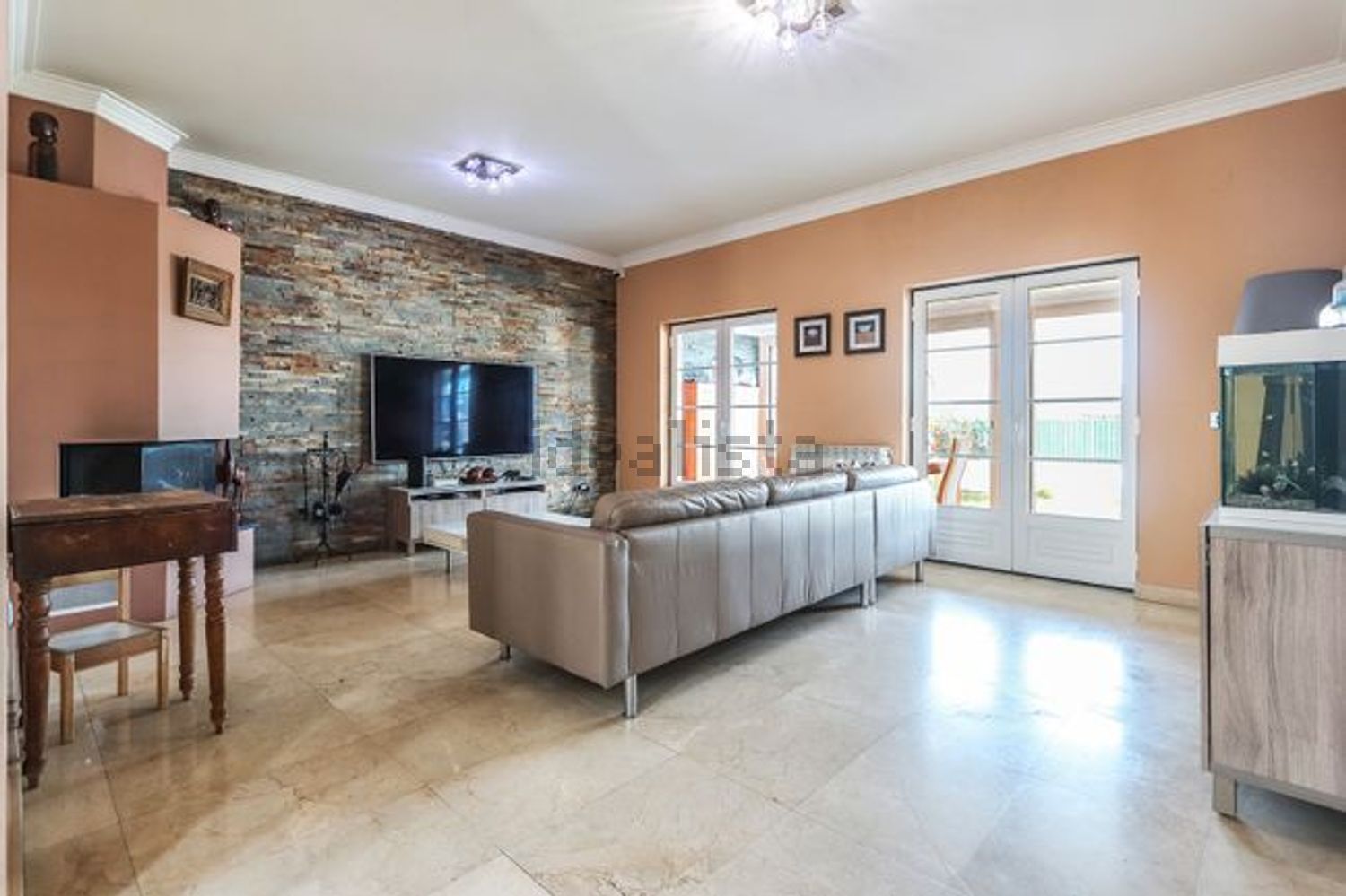 小楼房或独栋别墅出售在Praceta Santo António - 客厅