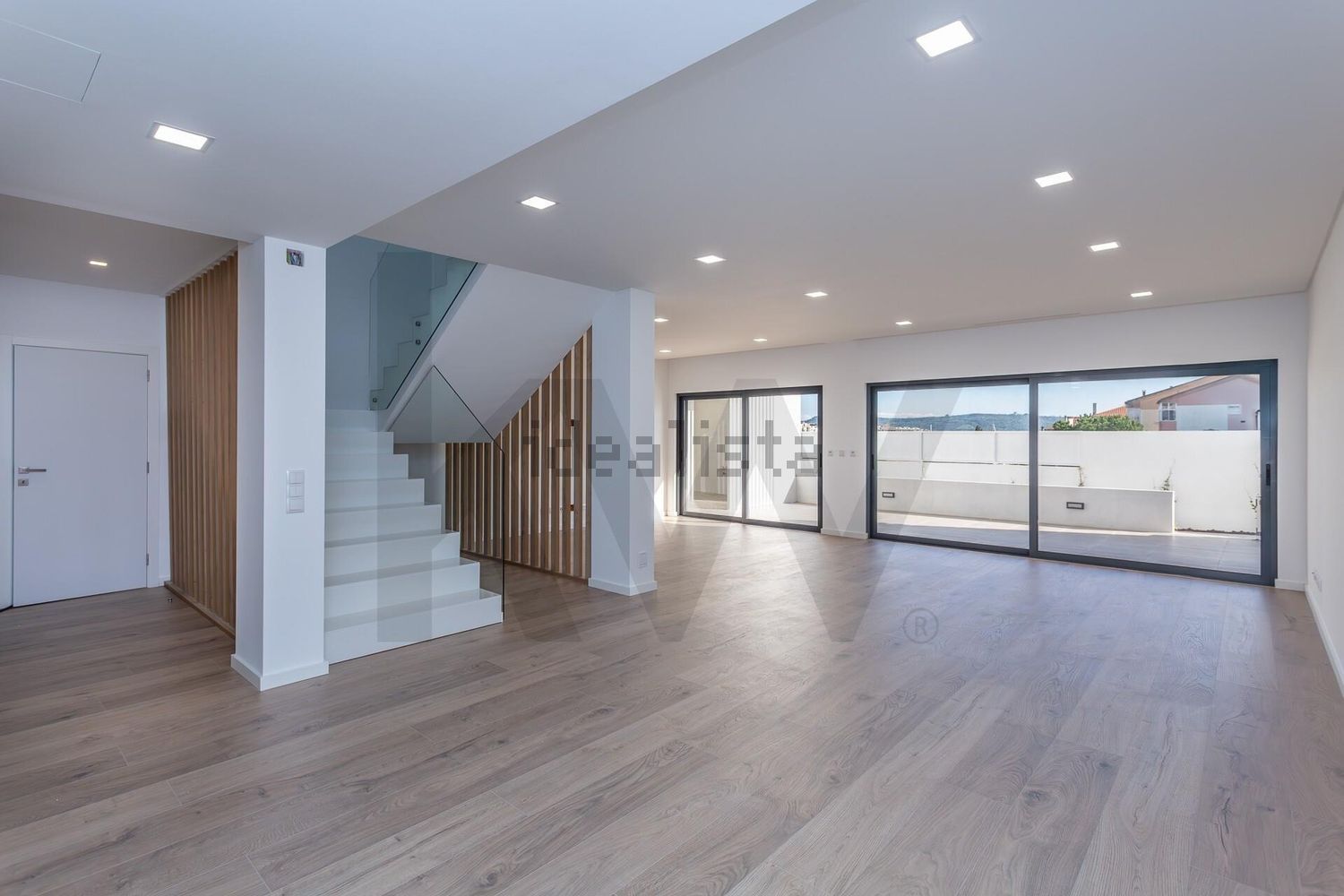 双拼别墅出售在Rua Marechal Craveiro Lopes s/n - 详情