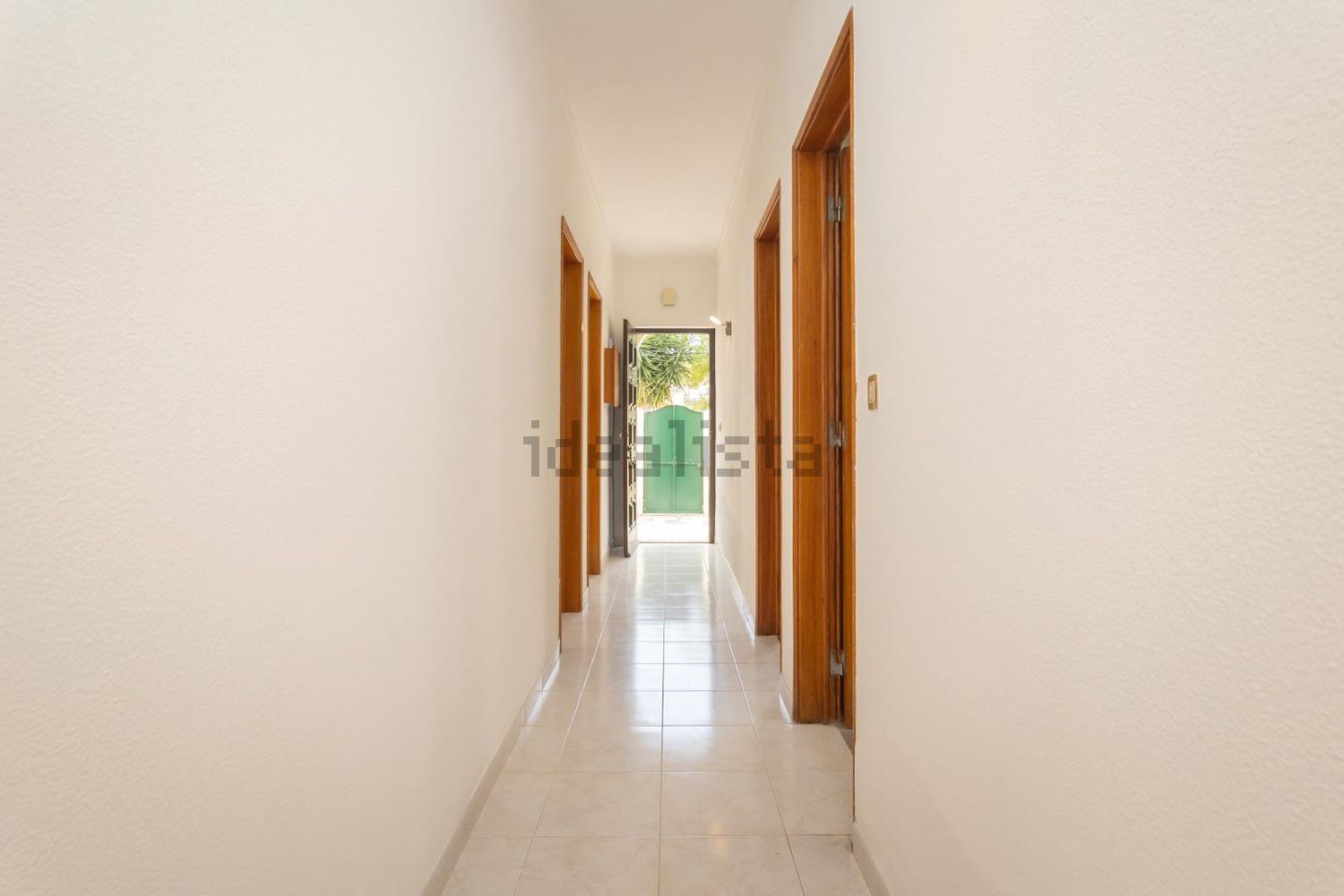 出租小楼房或独栋别墅在Rua Alexandre Cardoso, 28 - 过道