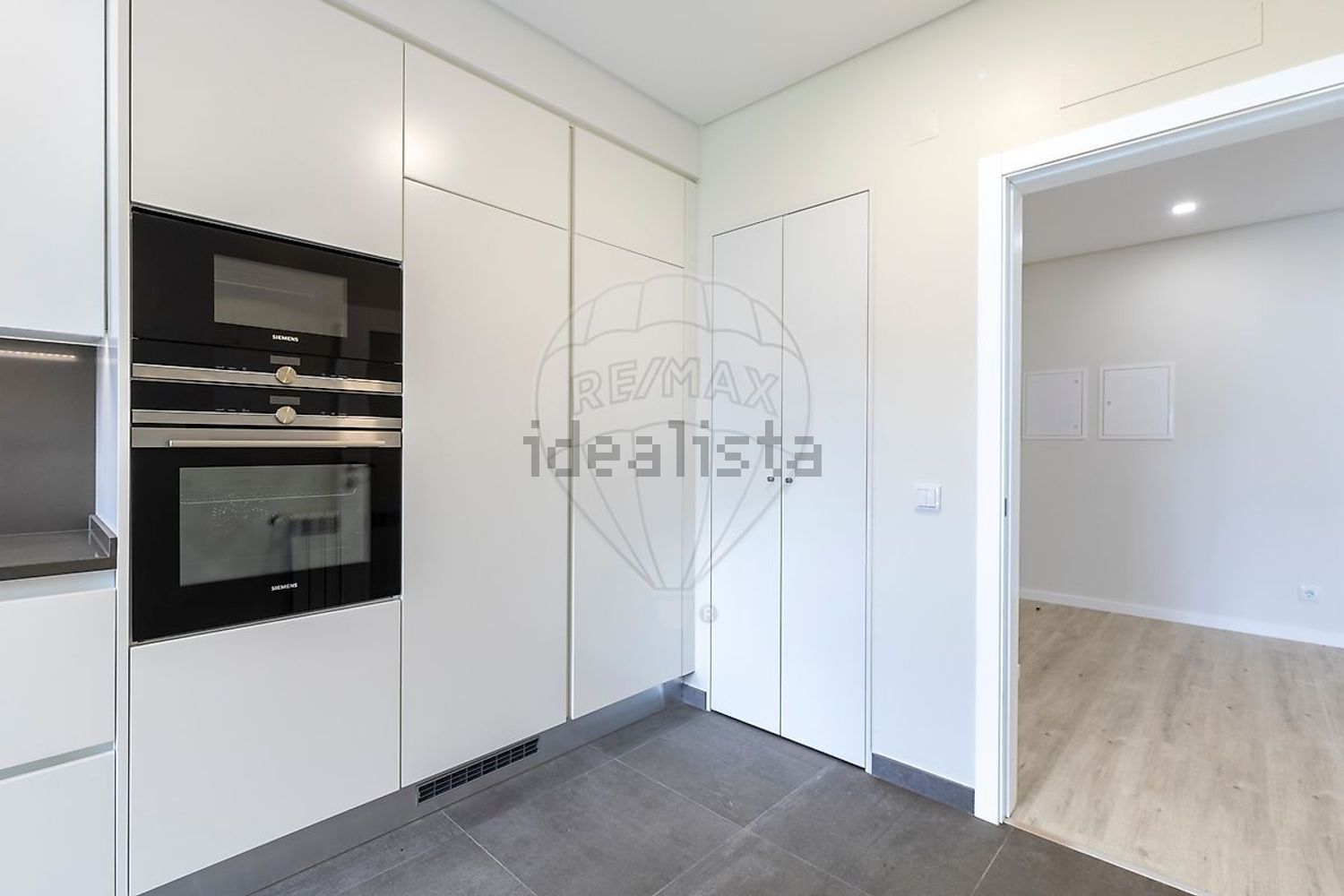 公寓 t3出售在Rua José do Pisão - 试衣间