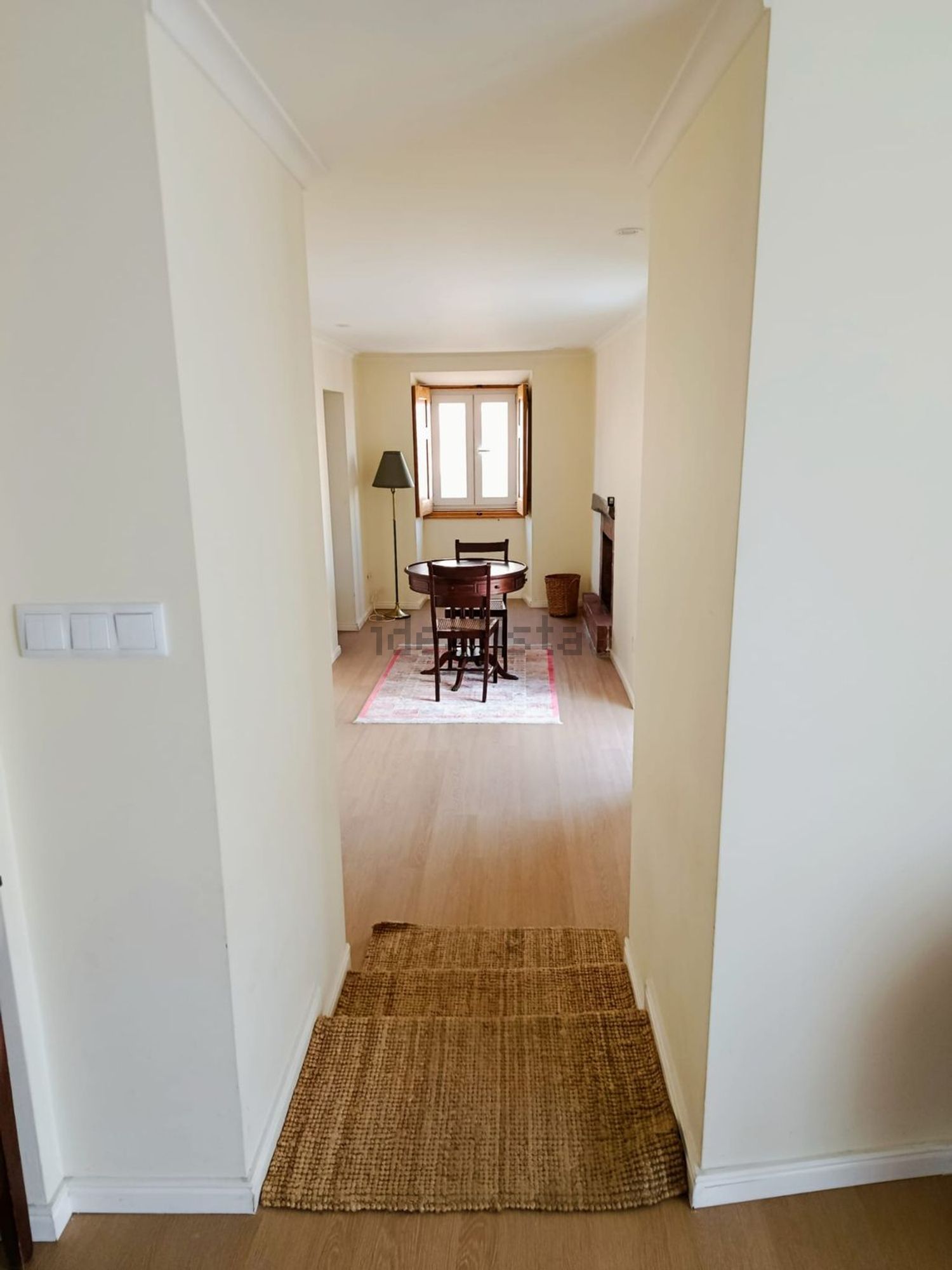 小楼房或独栋别墅出售在Peral - 过道