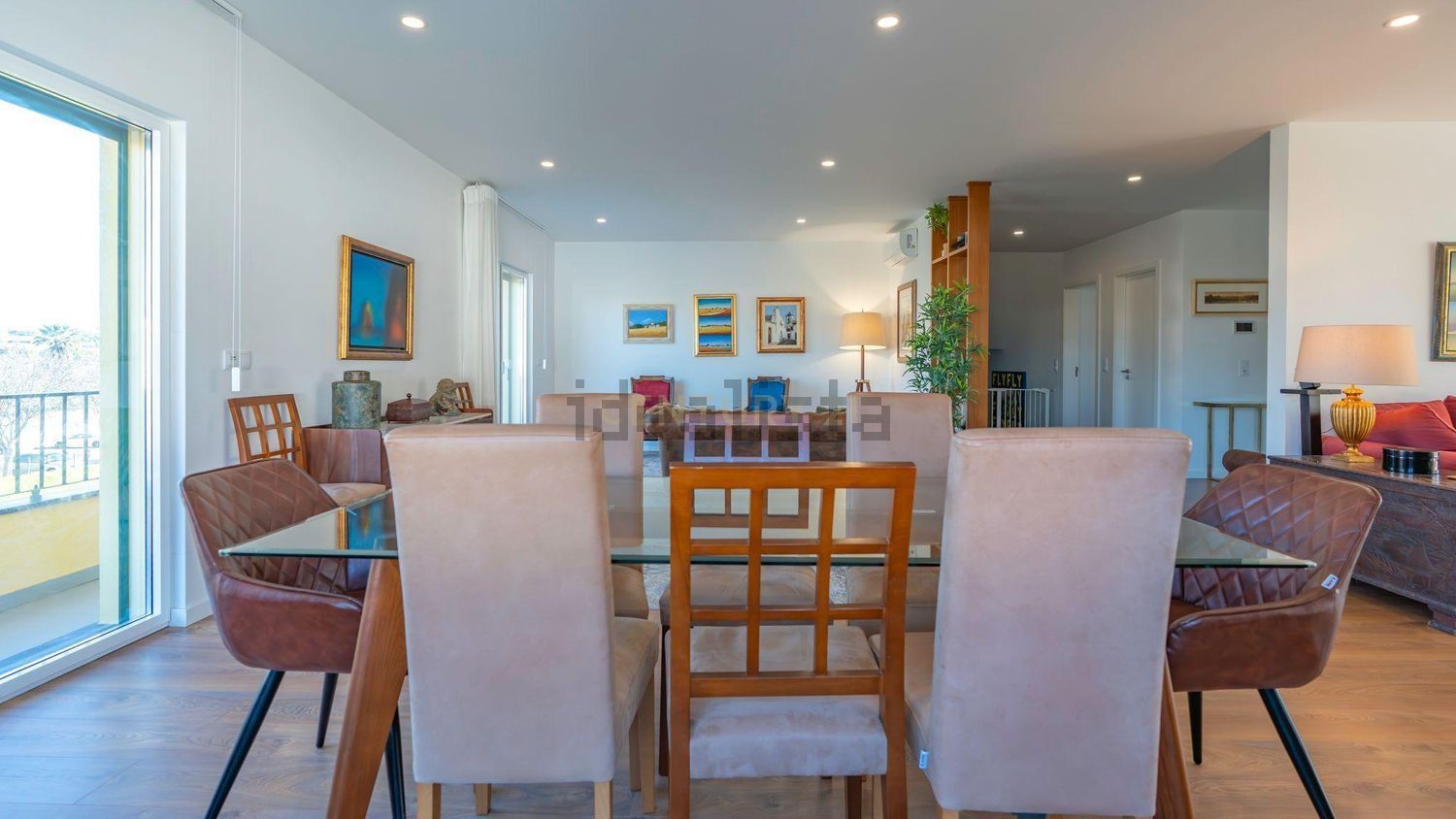 小楼房或独栋别墅出售在Avenida Engenheiro Arantes e Oliveira, 4 - 客厅