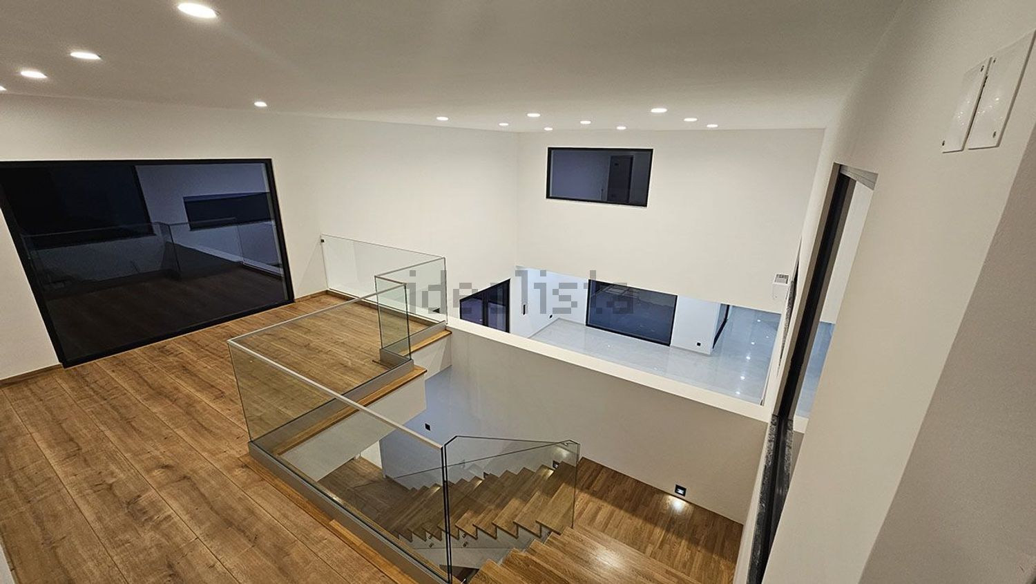 小楼房或独栋别墅出售在Avenida Pinhal do Arneiro - 餐厅