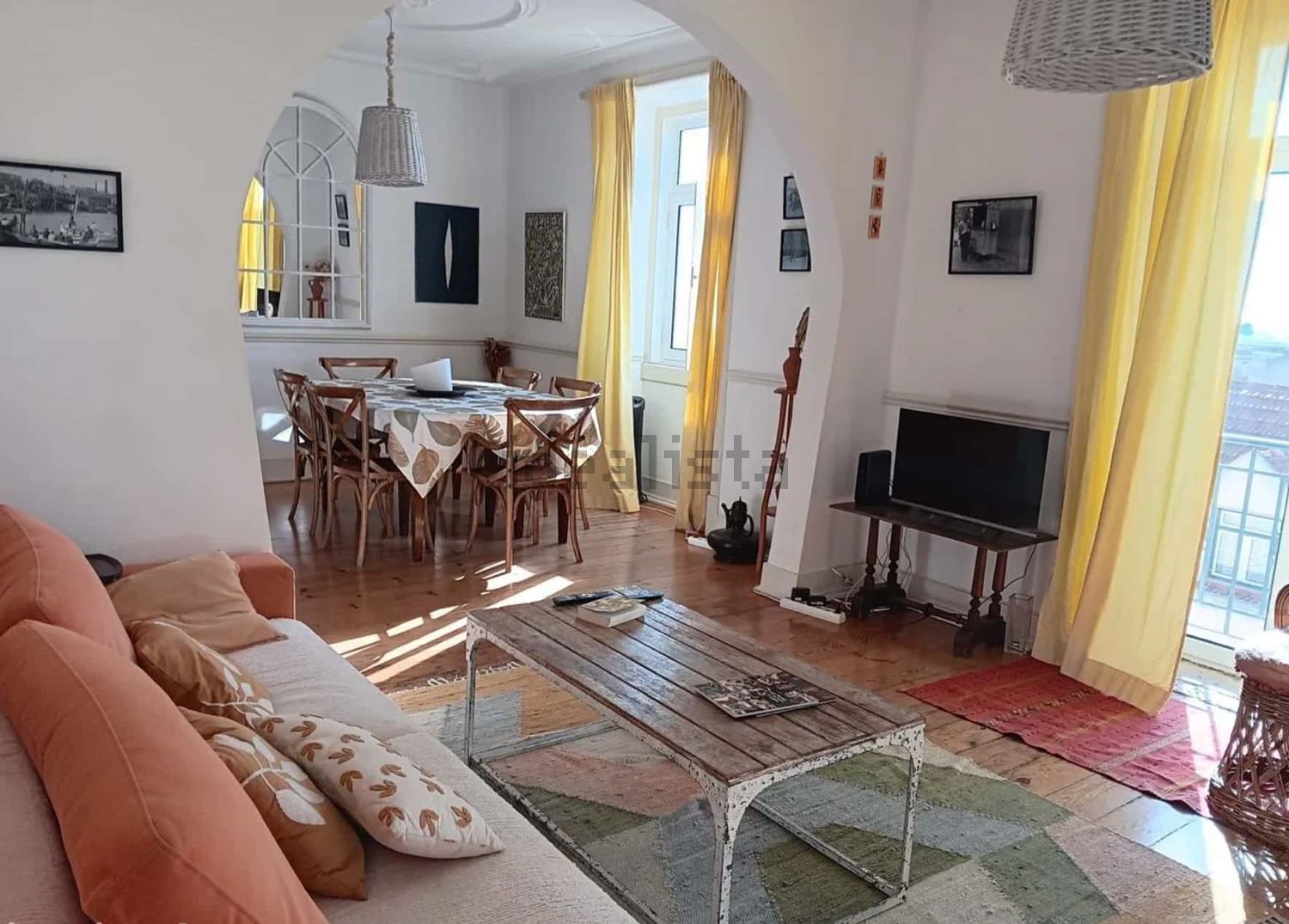 出租公寓 t4在Rua Fernão de Magalhães s/n - 客厅