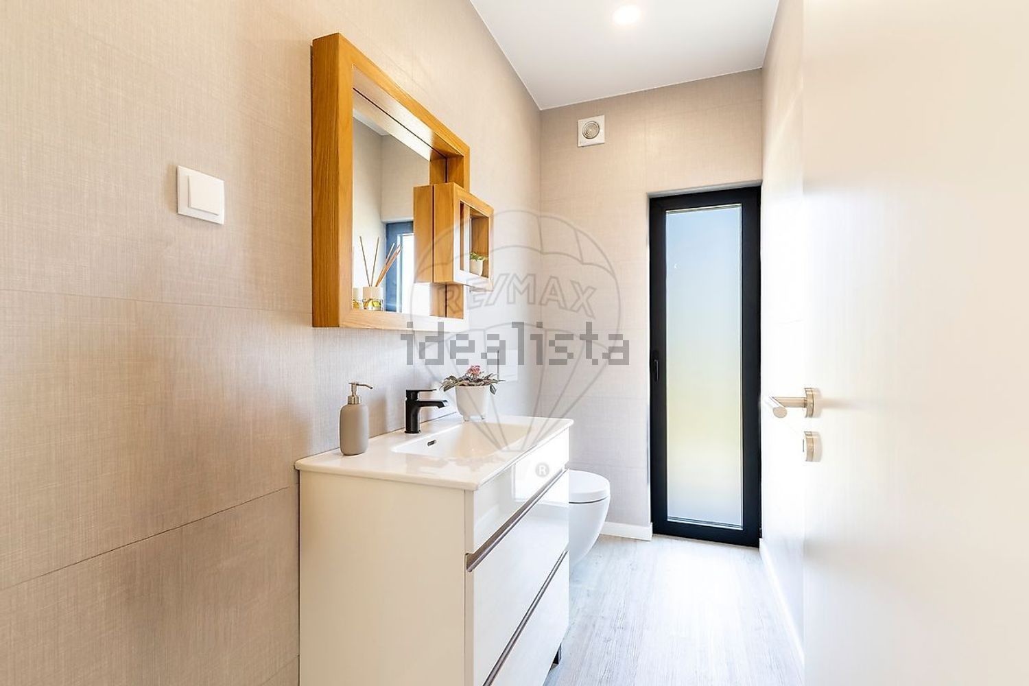 小楼房或独栋别墅出售在Praceta Da Lapa - 卫生间