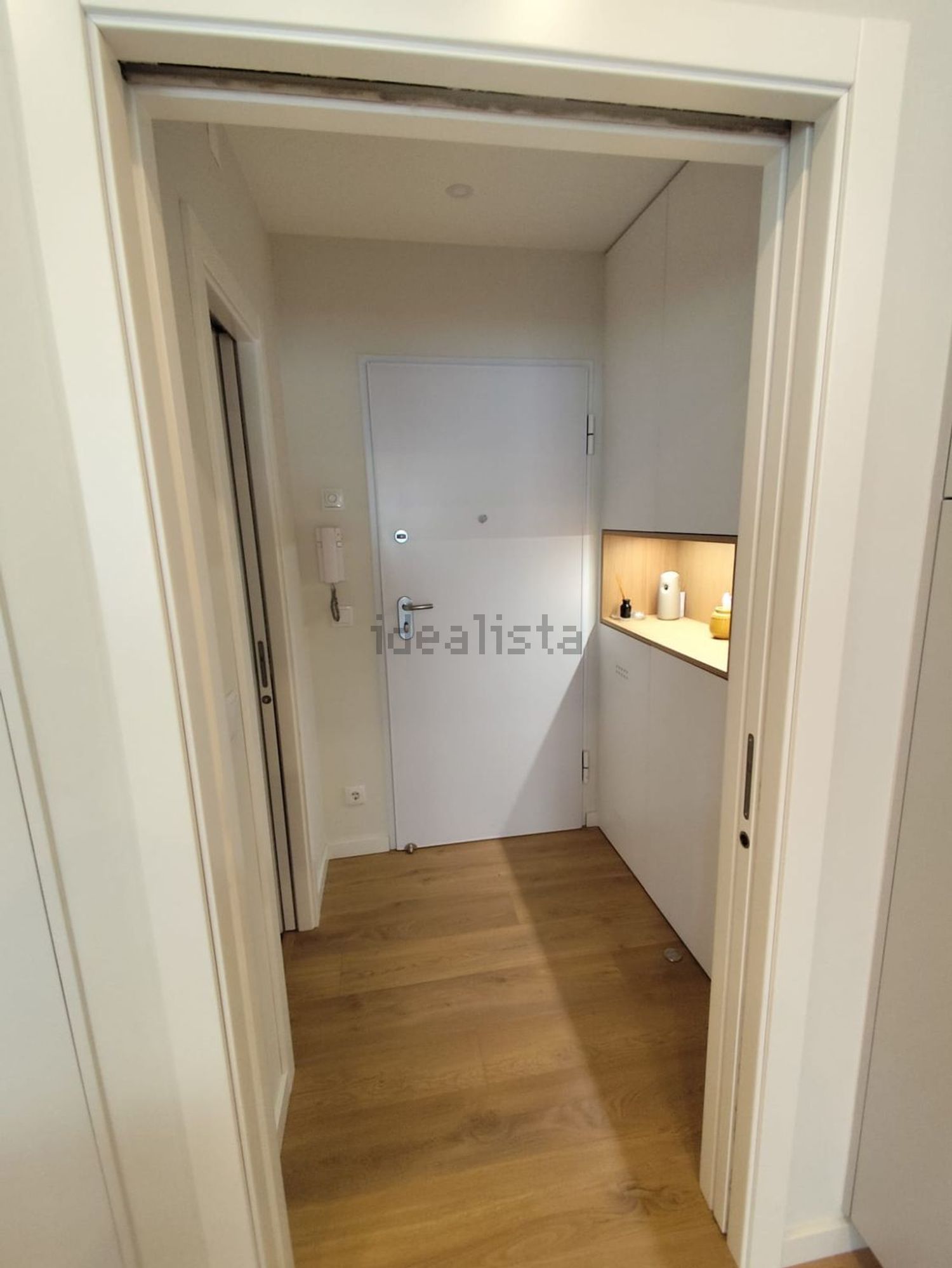 公寓 t3出售在Rua Cidade de Bolama, 381 - 过道